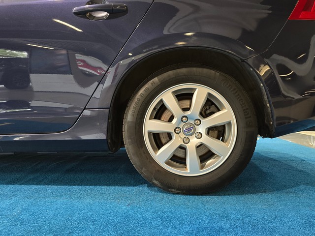 Volvo V60 T3 MOMENTUM AUT.