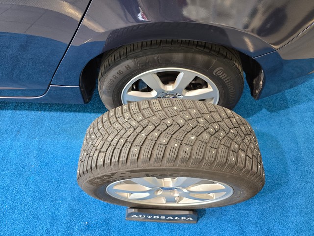 Volvo V60 T3 MOMENTUM AUT.