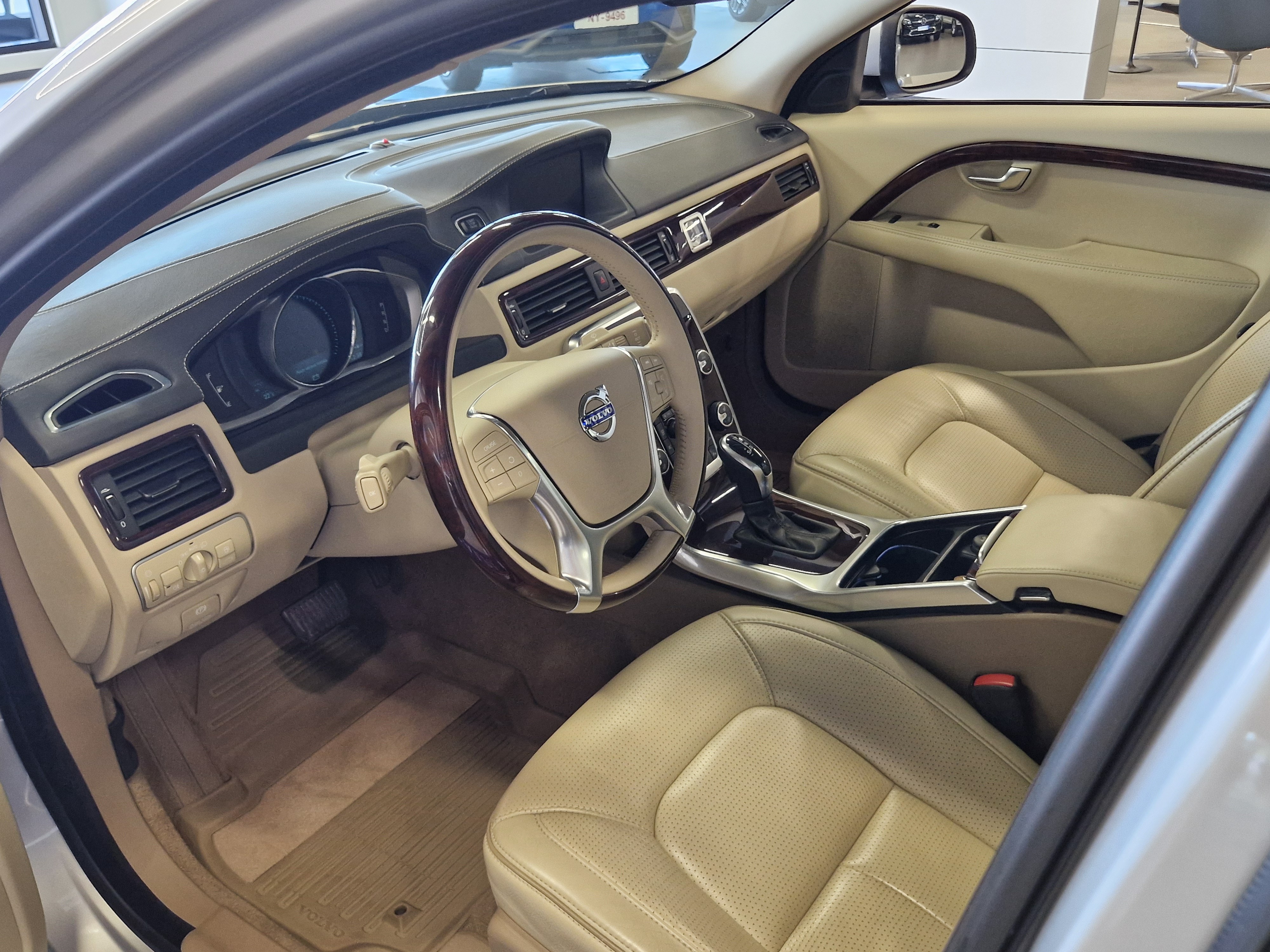 Volvo S80 T5 Executive aut 2014, kuva 4/15