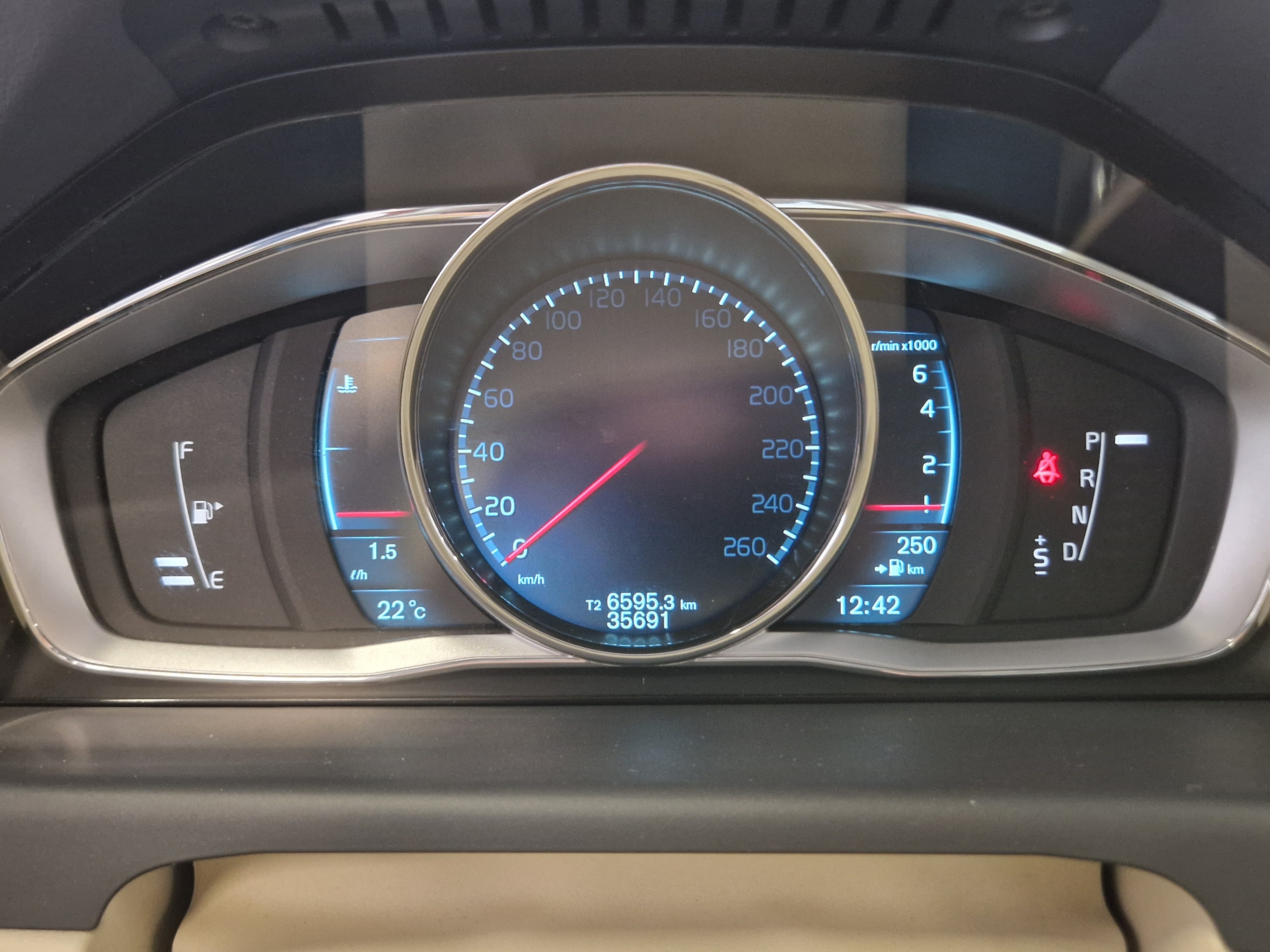 Volvo S80 T5 Executive aut 2014, kuva 6/15