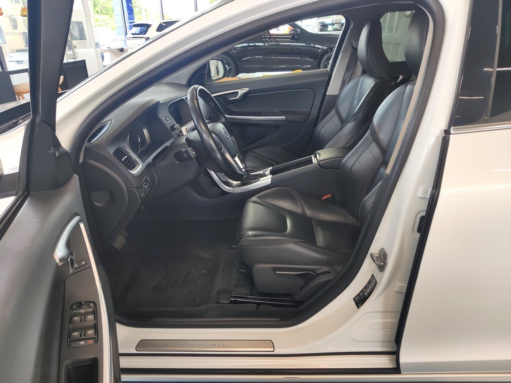 Volvo V60 T3 OCEAN RACE BUSINESS AUT