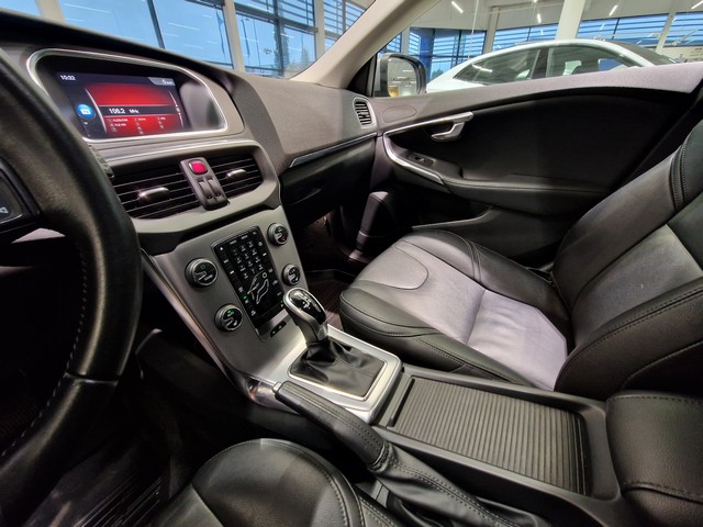 Volvo V40 D2 BUSINESS EDITION 90 AUT