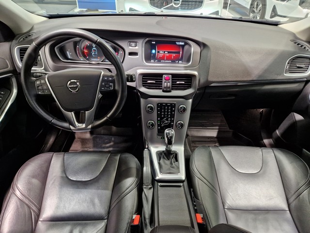 Volvo V40 D2 BUSINESS EDITION 90 AUT
