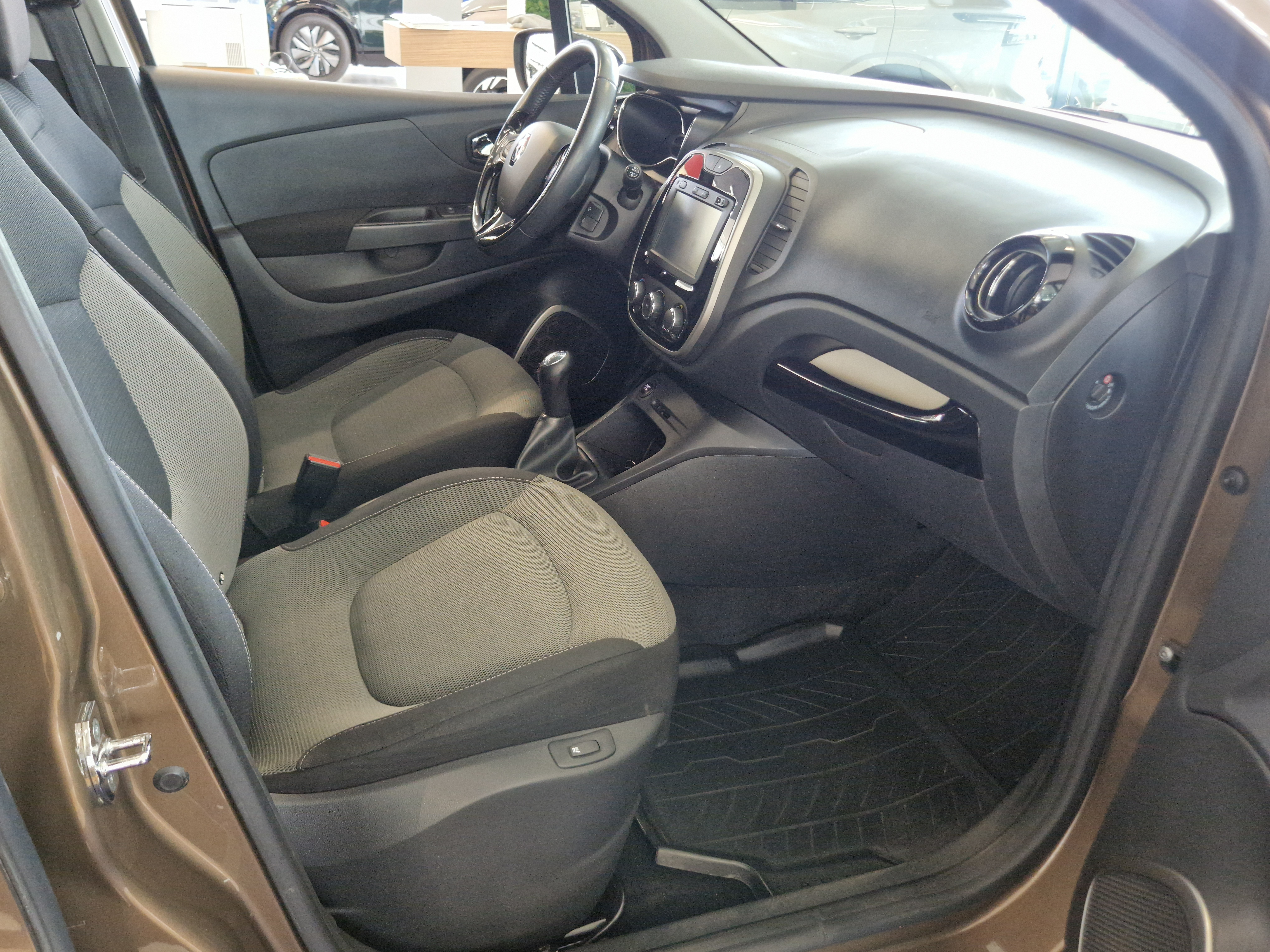Renault CAPTUR ENERGY TCE 90 NAVI STYLE