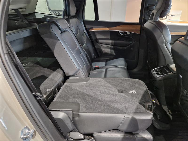 Volvo XC90 D5 AWD INSCRIPTION AUT.TAKUU 12KK/20TKM.