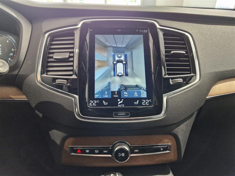 Volvo XC90 D5 AWD INSCRIPTION AUT.TAKUU 12KK/20TKM.