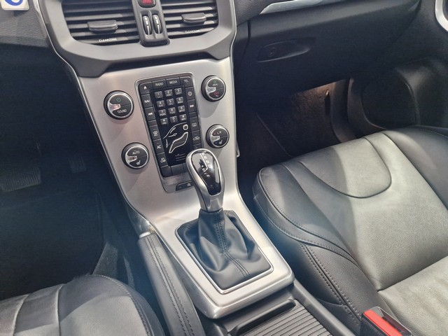 Volvo V40 T2 BUSINESS EDITION 90 AUT