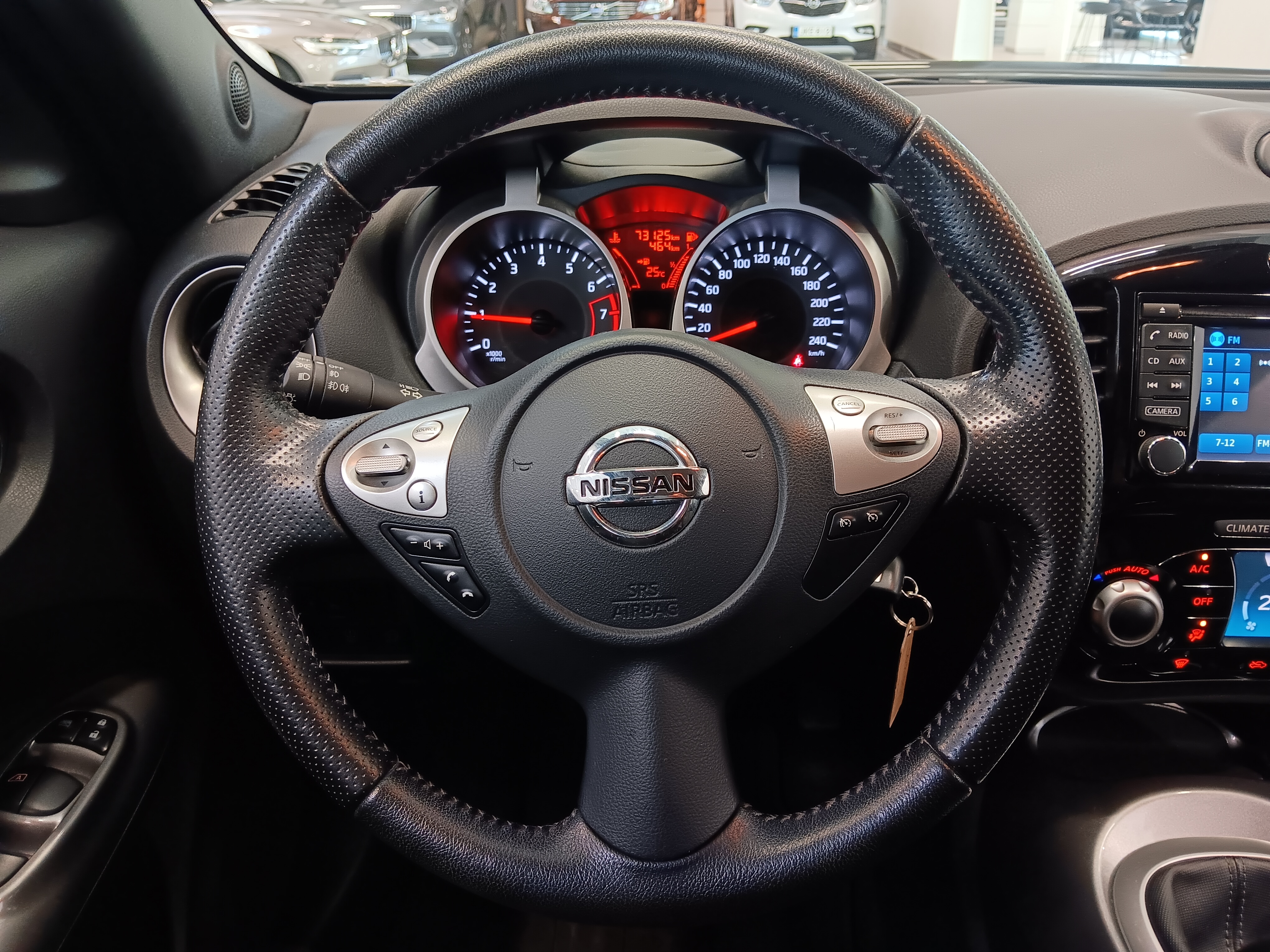 Nissan JUKE DIG-T 115 6M/T ACENTA 2WD NAVI NR