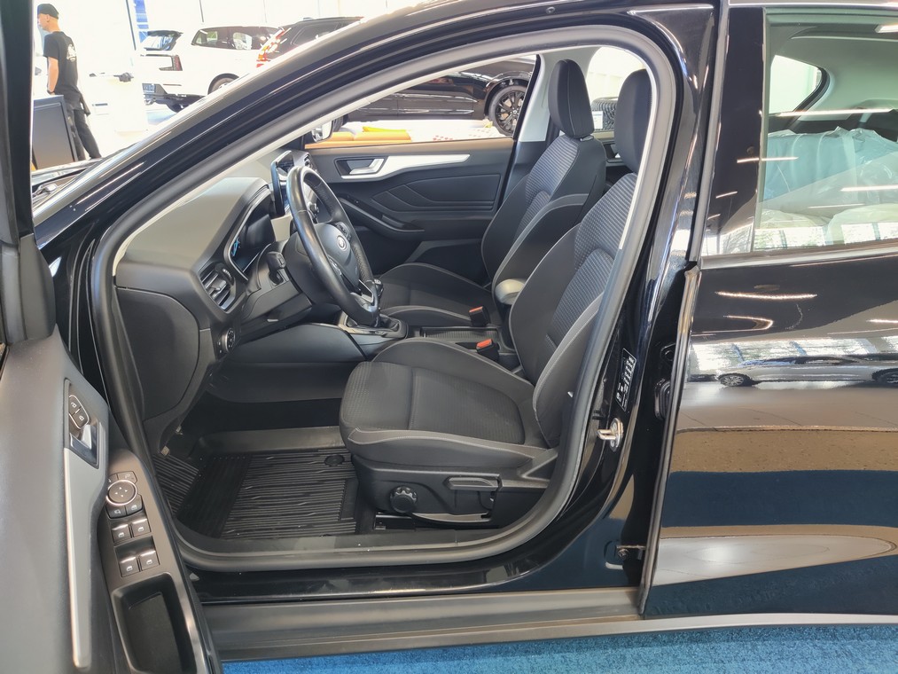 Ford FOCUS 1,0 ECOBOOST 125 HV START/STOP M6 TREND 5-OVINEN