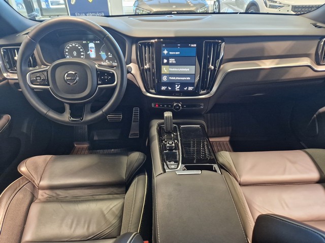 Volvo V60 T8 TWE AWD R-DESIGN TAKUU 24KK/40TKM