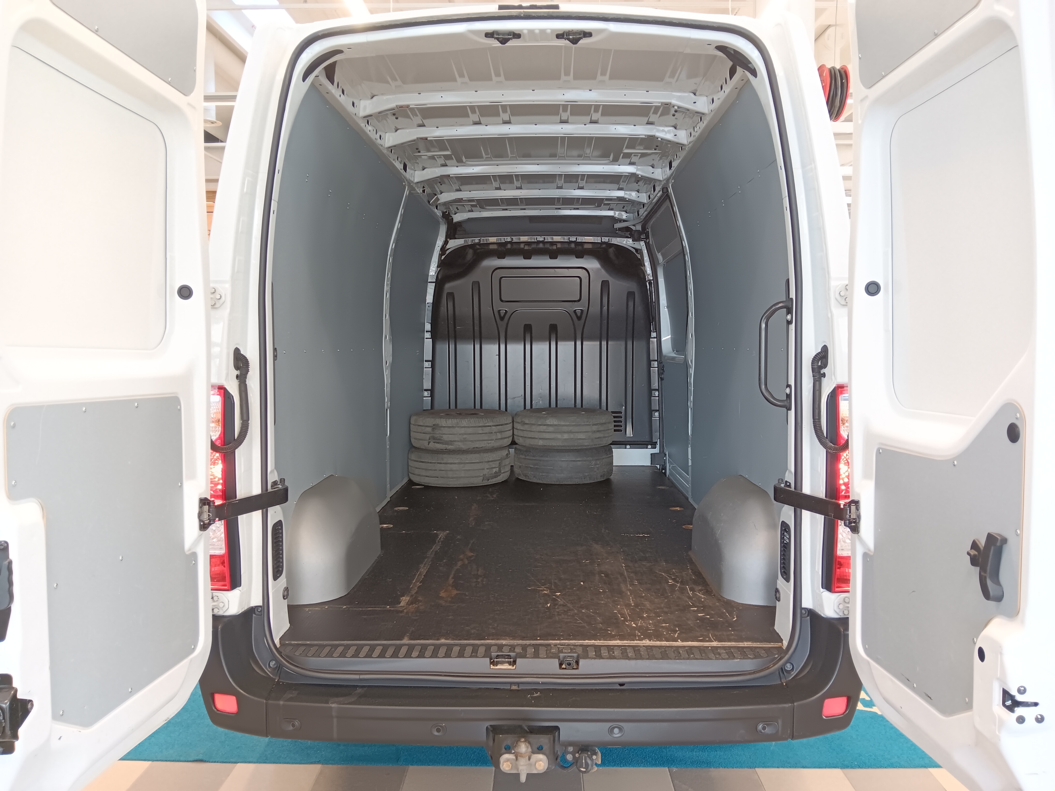 Renault MASTER DCI 150 L3H2 13M3 NAVI EDITION