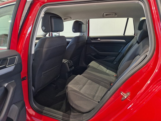 Volkswagen PASSAT VARIANT STYLE 2,0 TDI EVO SCR 110 KW DSG-AUTOMAATT