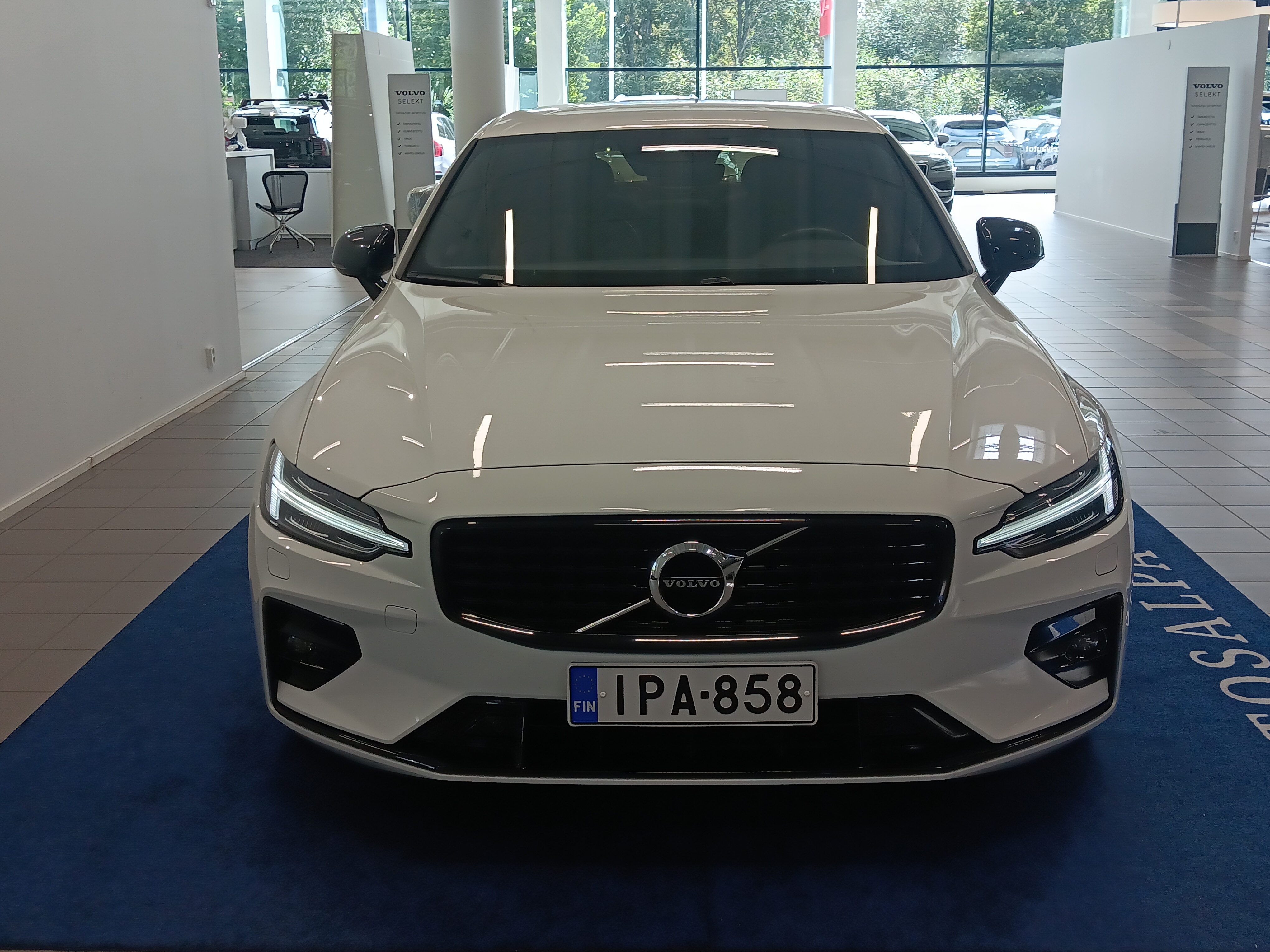 Volvo S60 2021, photo 2/19