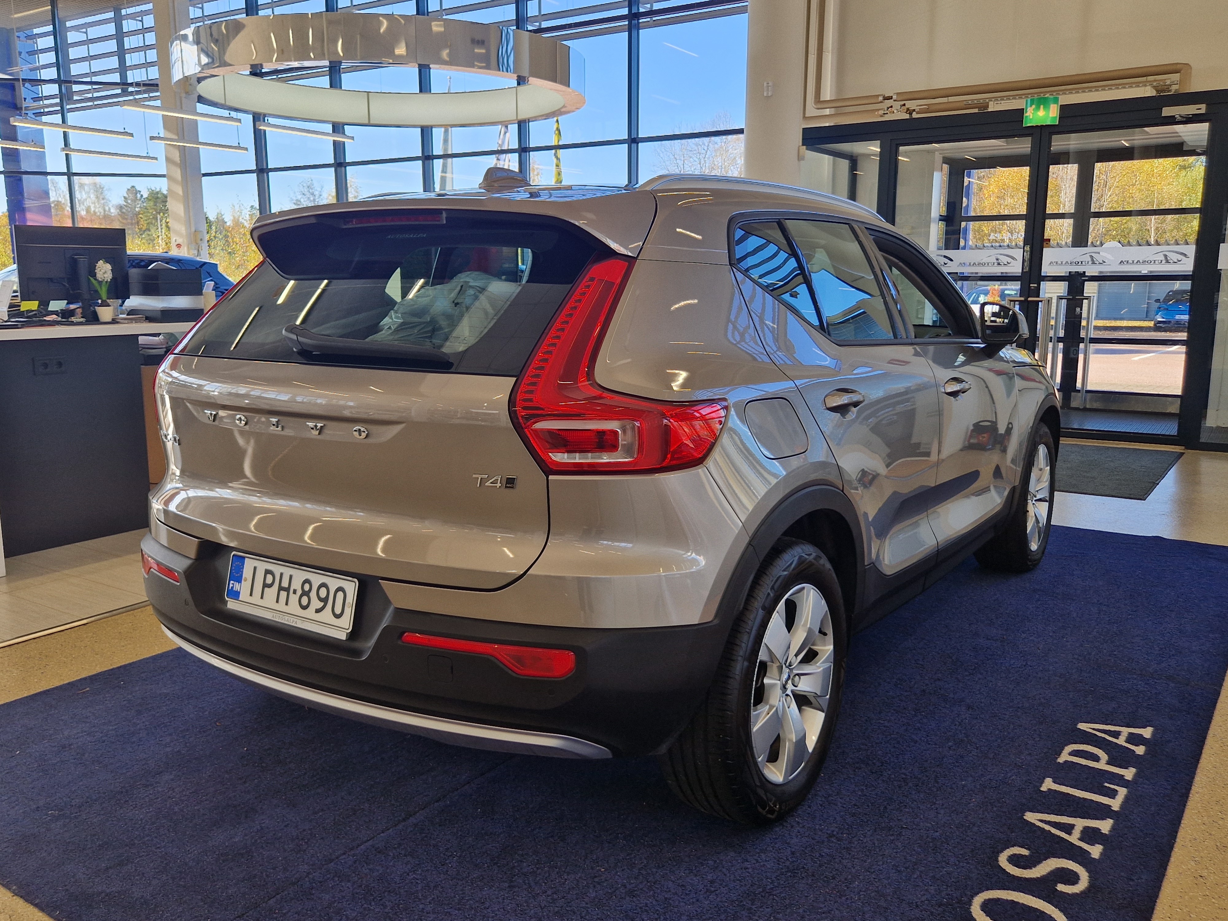 Volvo XC40 T4 AWD Momentum aut 2020, bild 3/20