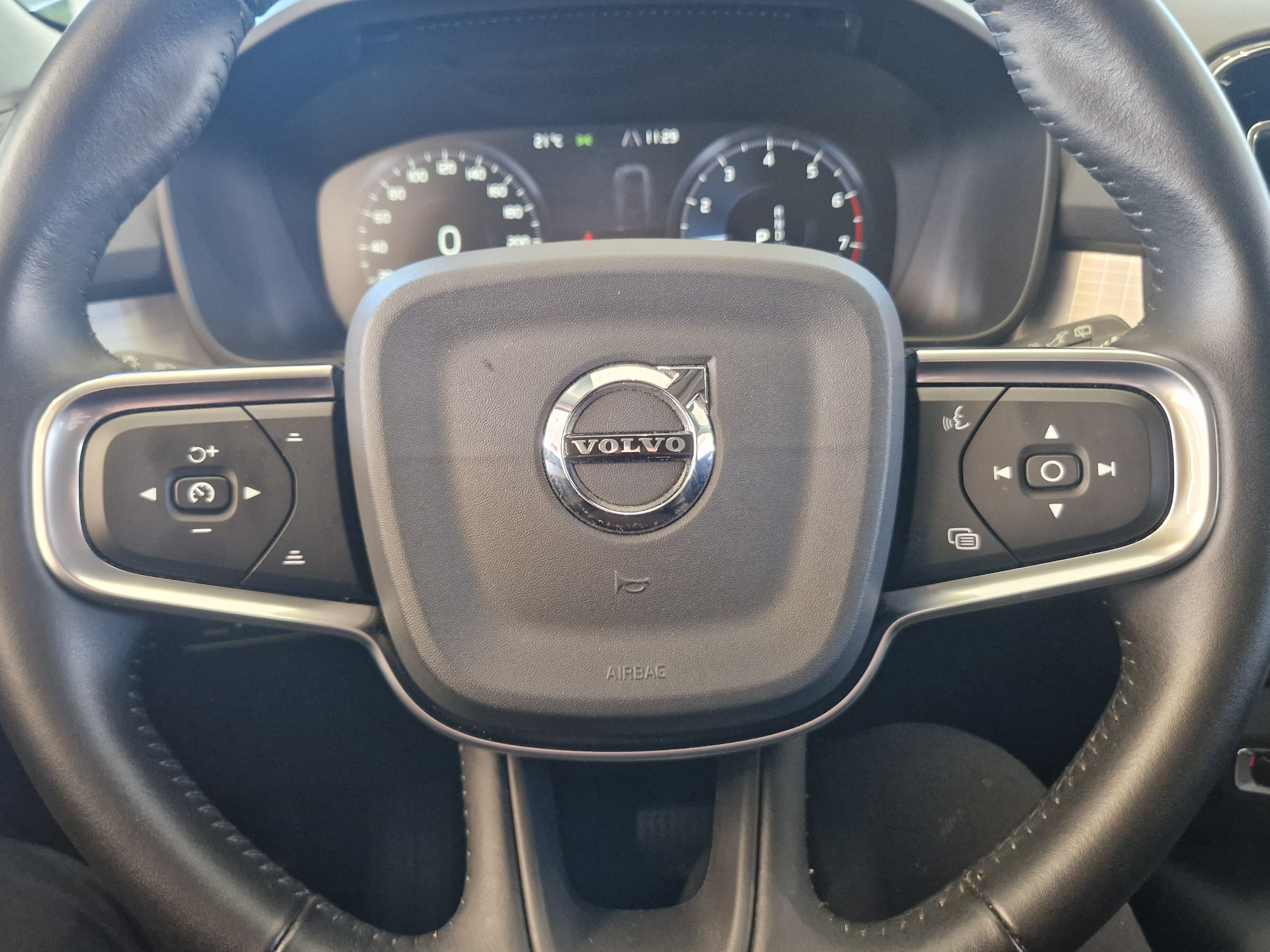 Volvo XC40 T4 AWD Momentum aut 2020, bild 5/20