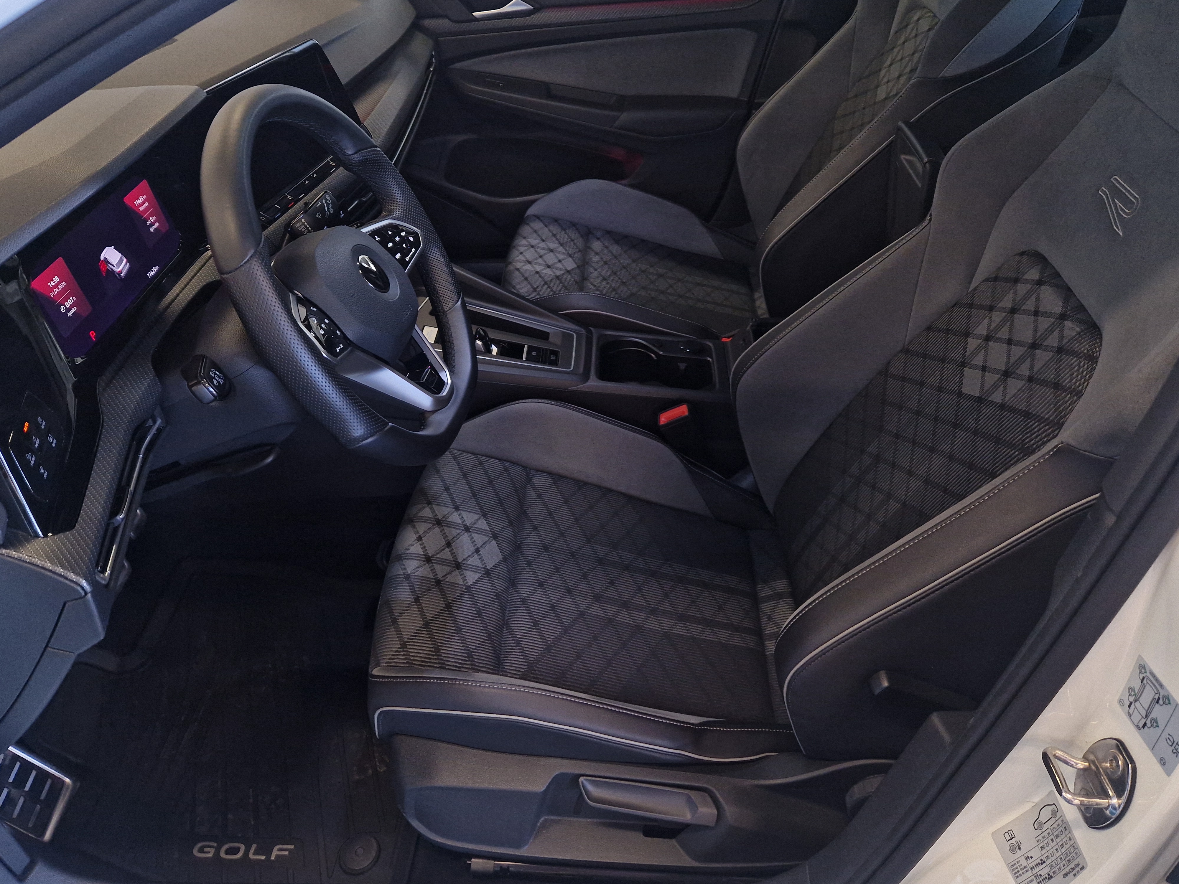 Volkswagen GOLF VARIANT R-LINE 2,0 TSI 140 KW 4MOTION DSG