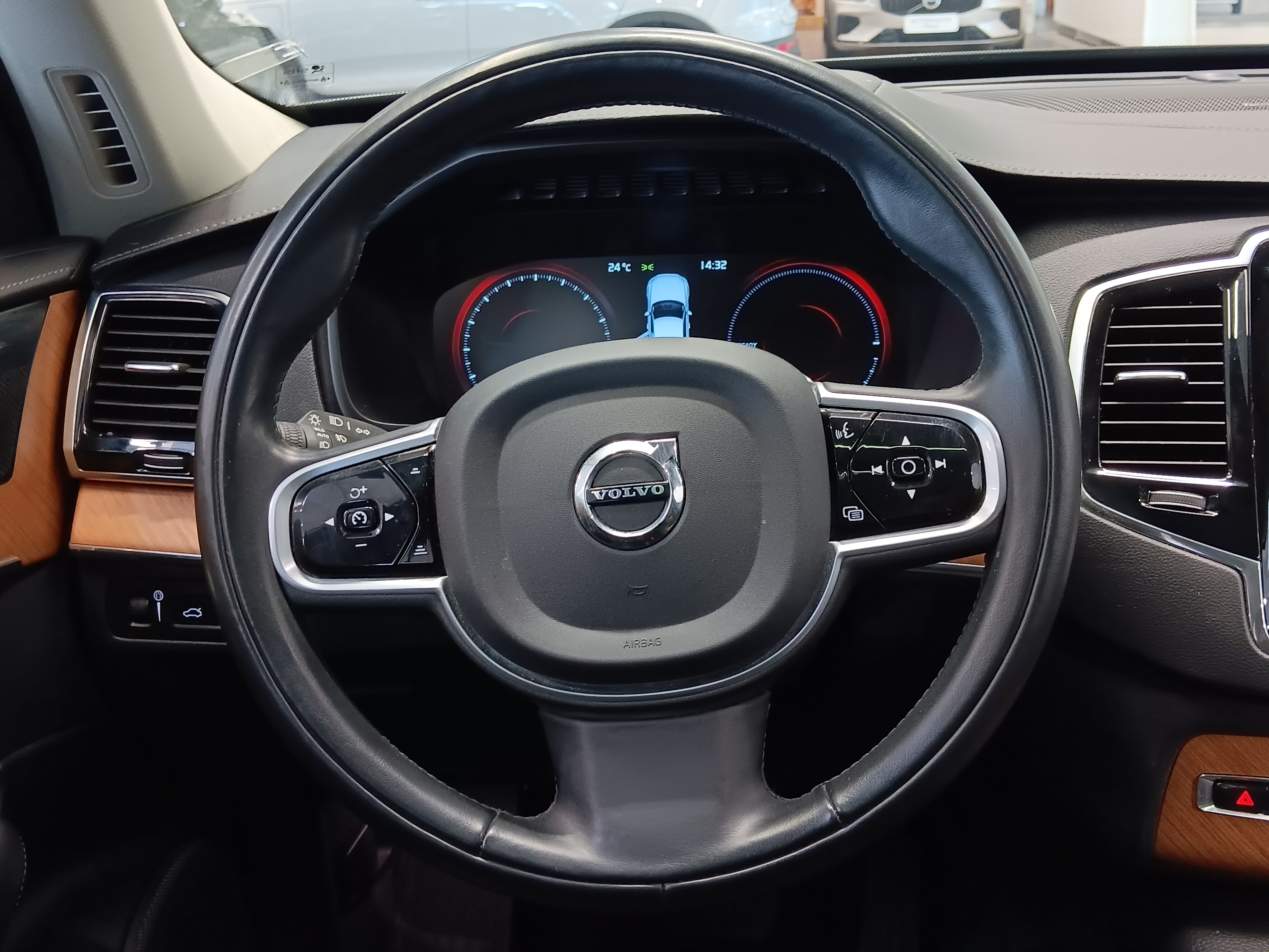 Volvo XC90 T8 AWD LONG RANGE HIGH PERFORMANCE INSCRIPTION AUT