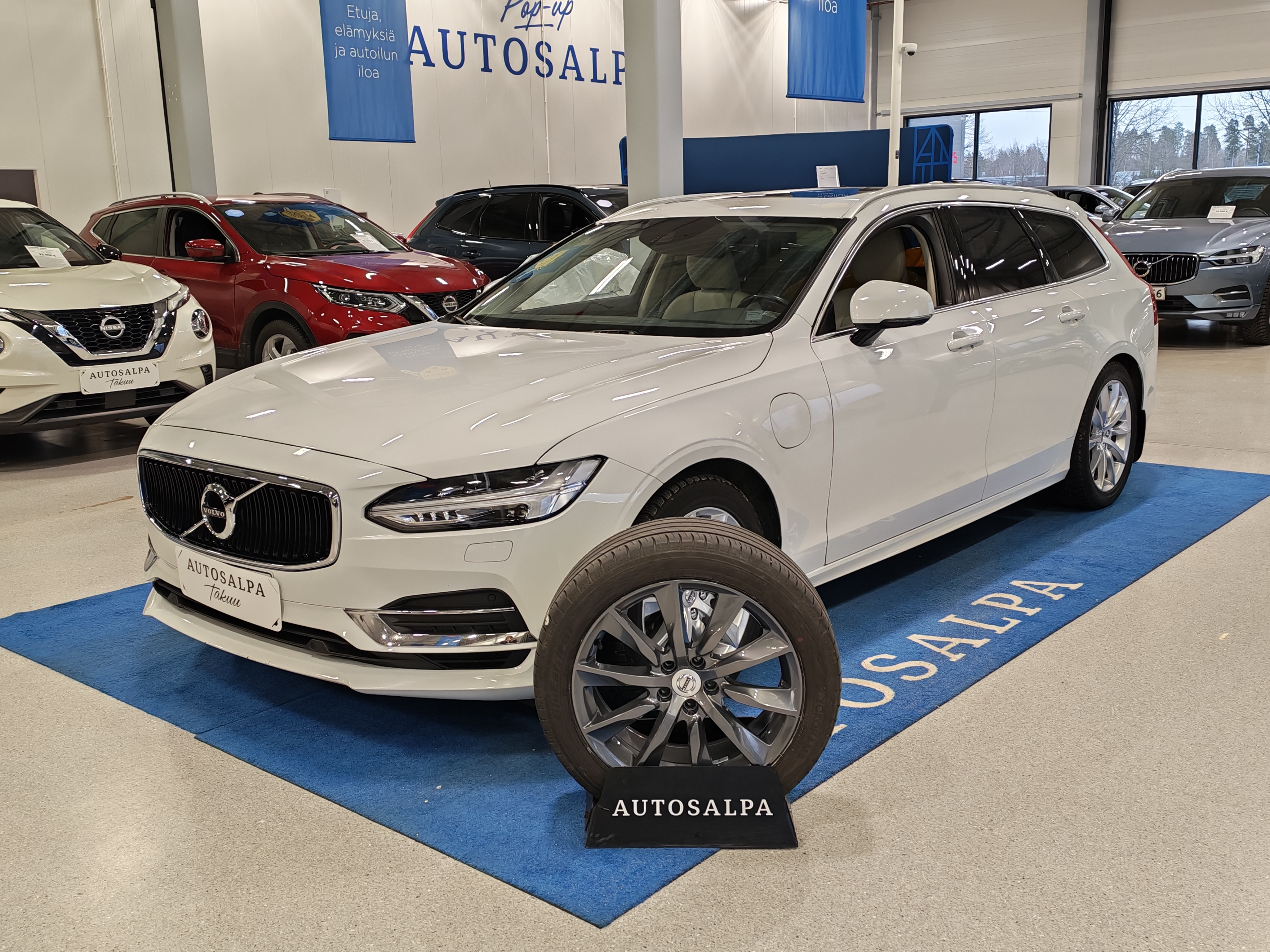 Volvo V90 T8 TWE AWD MOMENTUM TAKUU 24KK/40TKM
