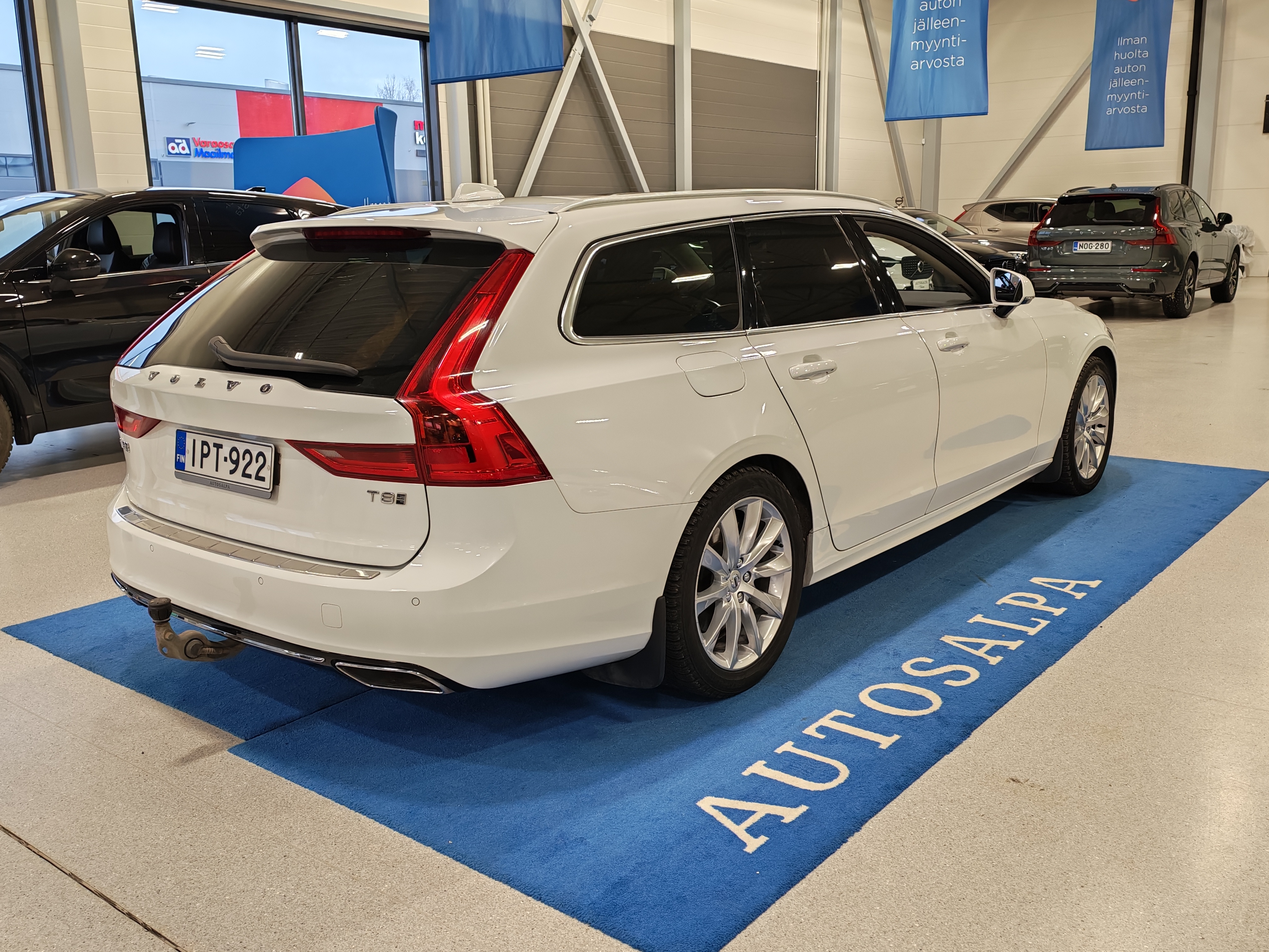 Volvo V90 T8 TWE AWD MOMENTUM TAKUU 24KK/40TKM