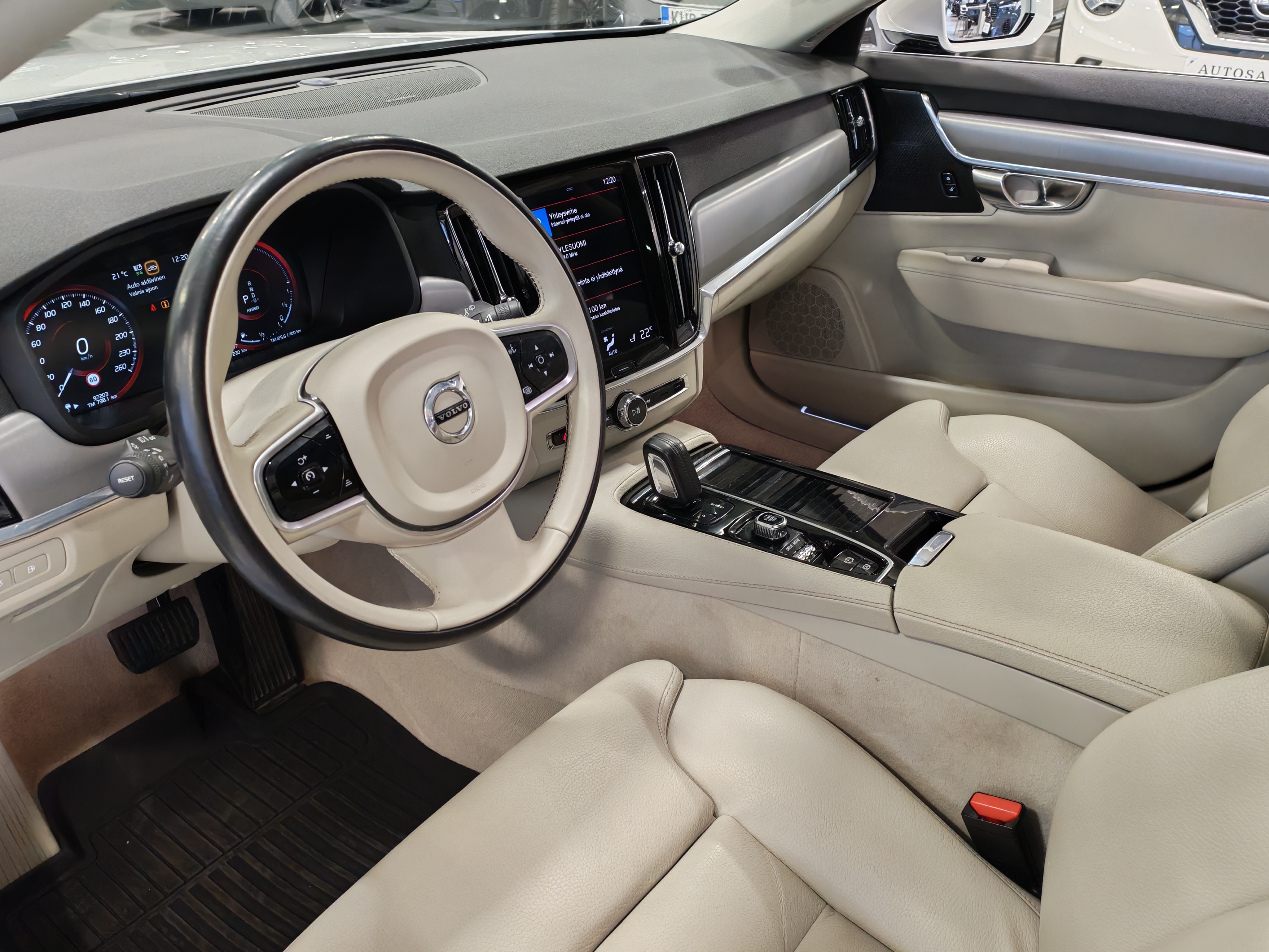 Volvo V90 T8 TWE AWD MOMENTUM TAKUU 24KK/40TKM