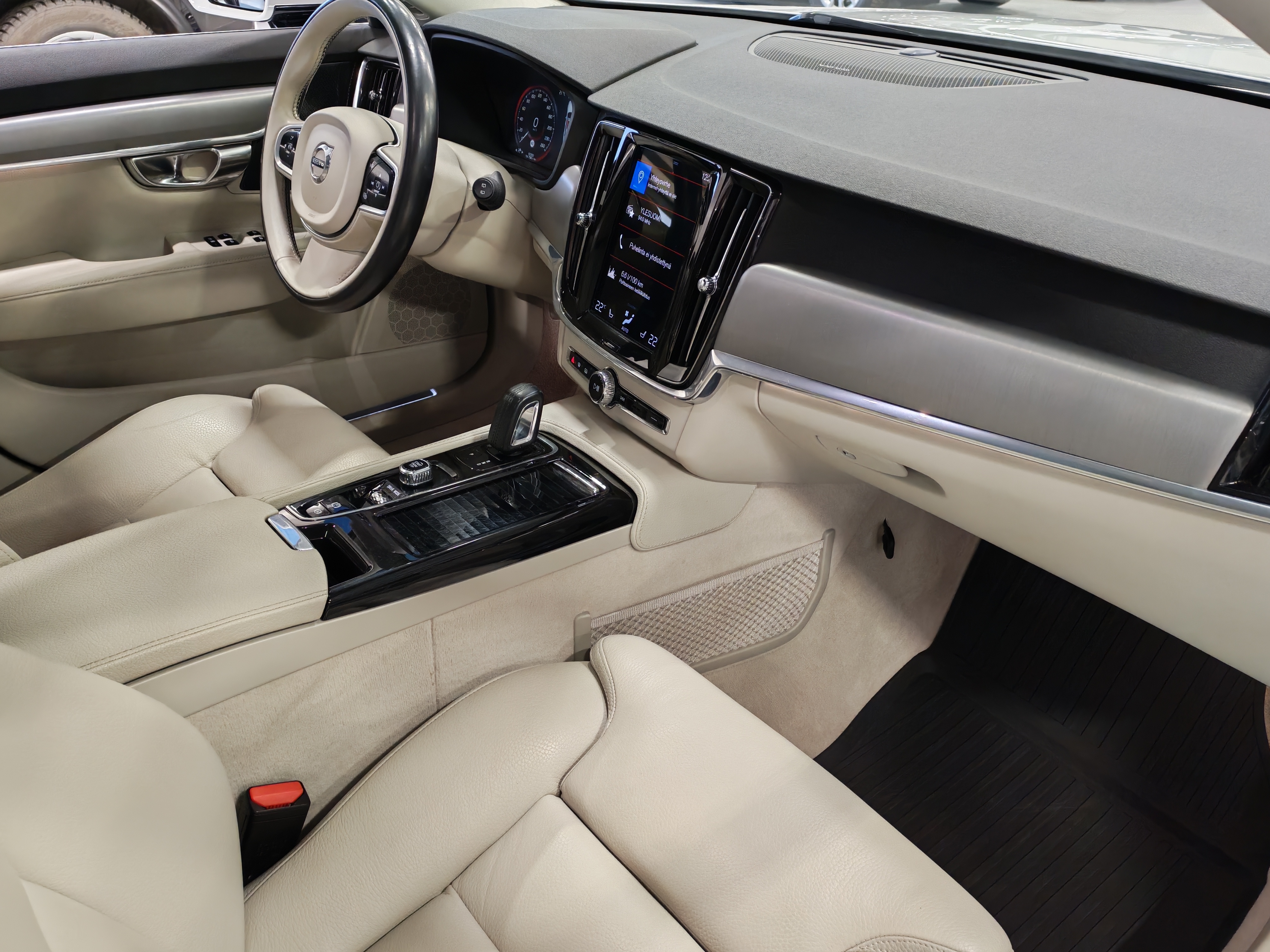 Volvo V90 T8 TWE AWD MOMENTUM TAKUU 24KK/40TKM