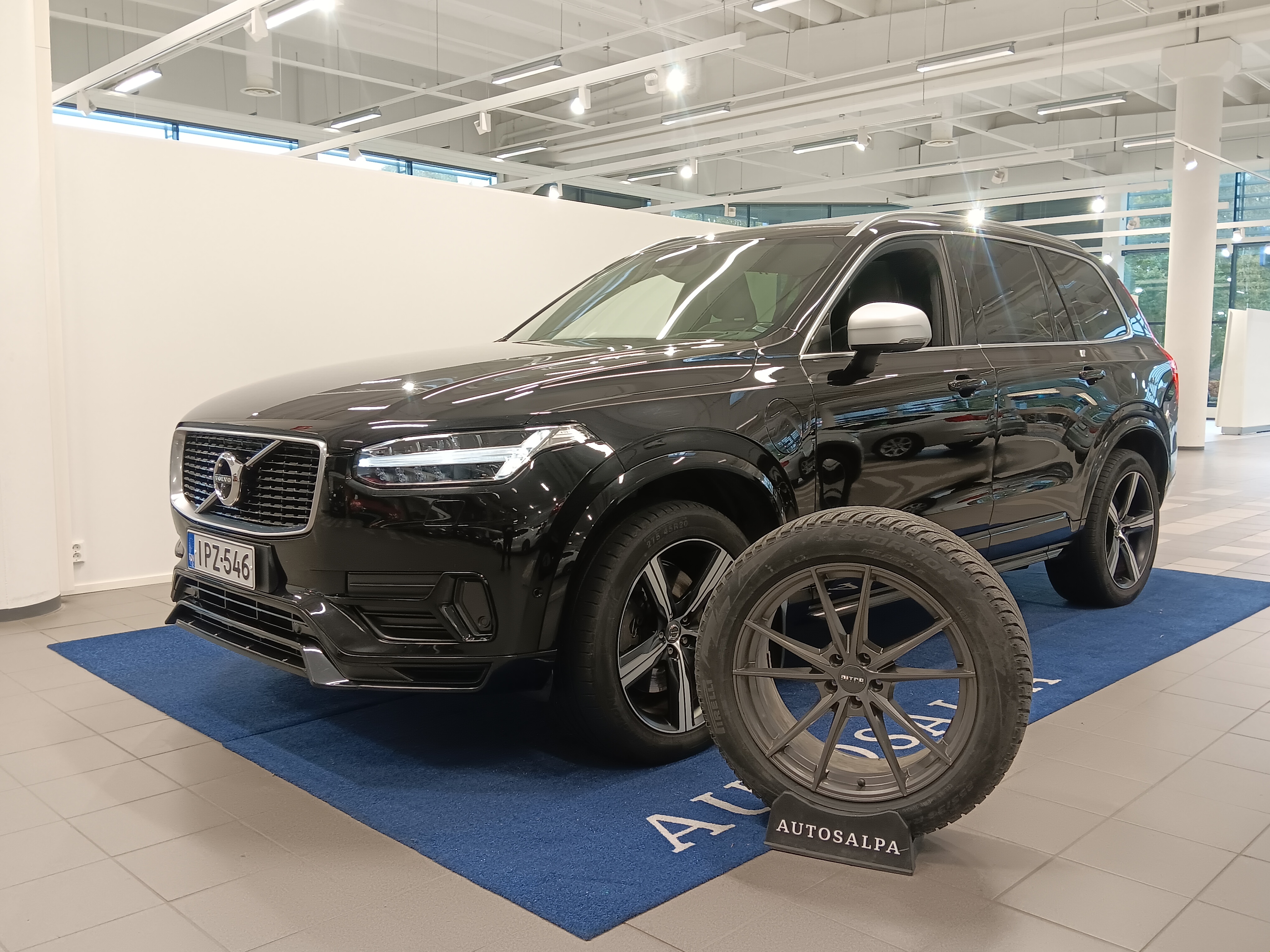 Volvo XC90 T8 Twin Engine AWD R-Design 2017, kuva 2/30