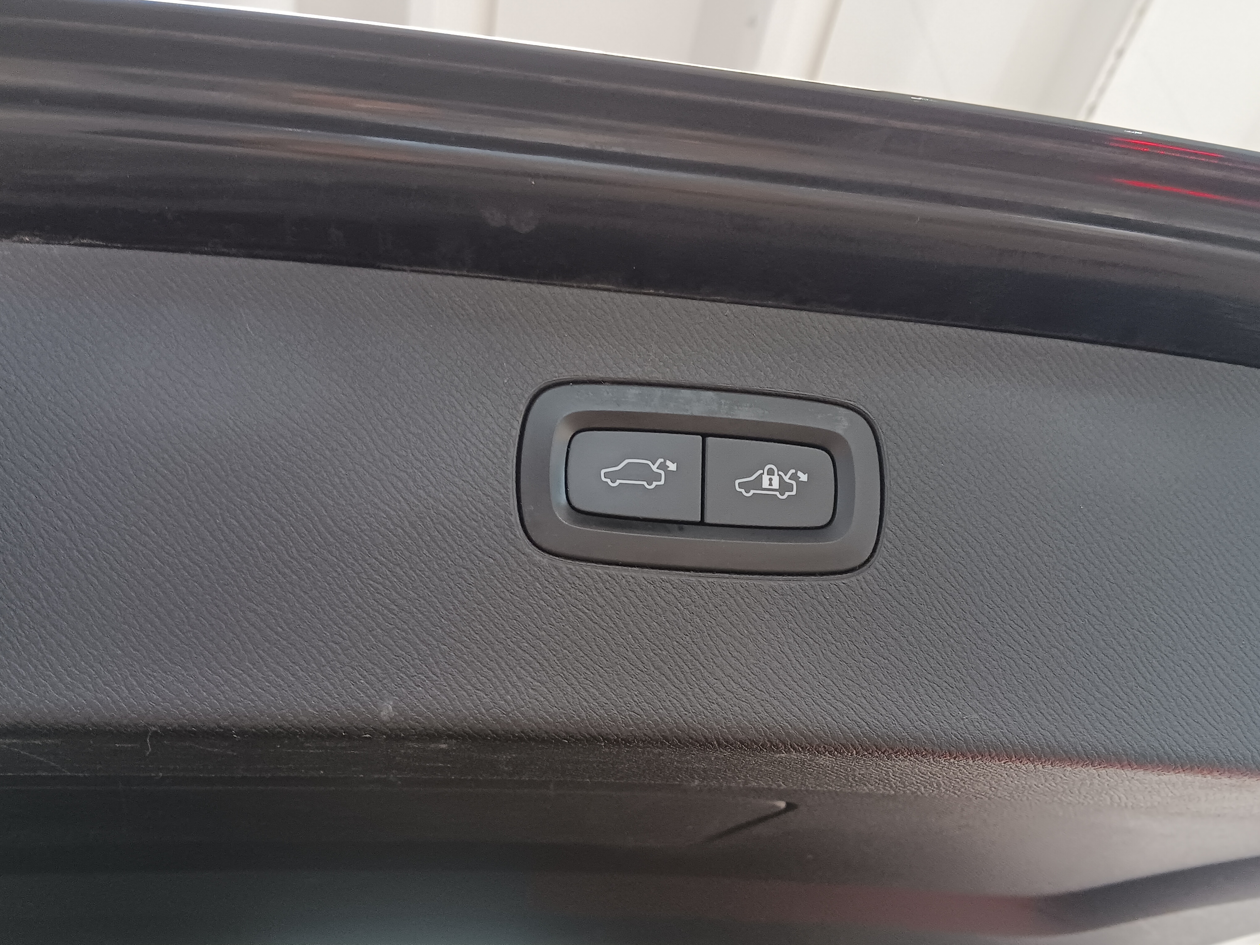 Volvo XC90 T8 Twin Engine AWD R-Design 2017, kuva 7/30