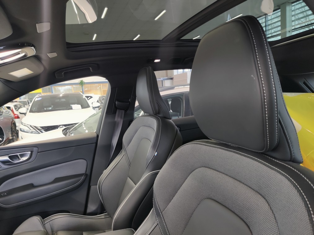 Volvo XC60 T8 AWD LONG RANGE PLUS DARK TAKUU 24KK/40TKM.