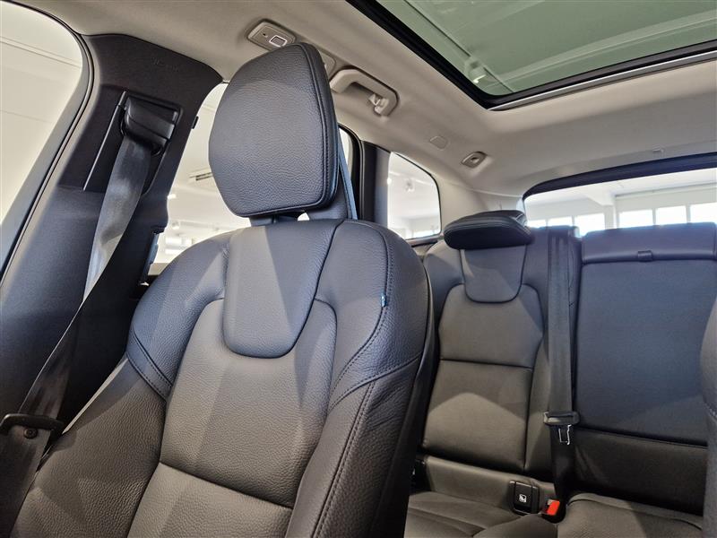 Volvo XC60 T8 AWD LONG RANGE PLUS DARK TAKUU 24KK/40TKM