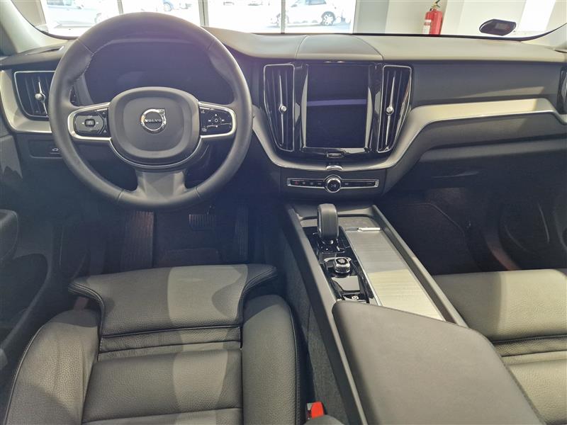 Volvo XC60 T8 AWD LONG RANGE PLUS DARK TAKUU 24KK/40TKM