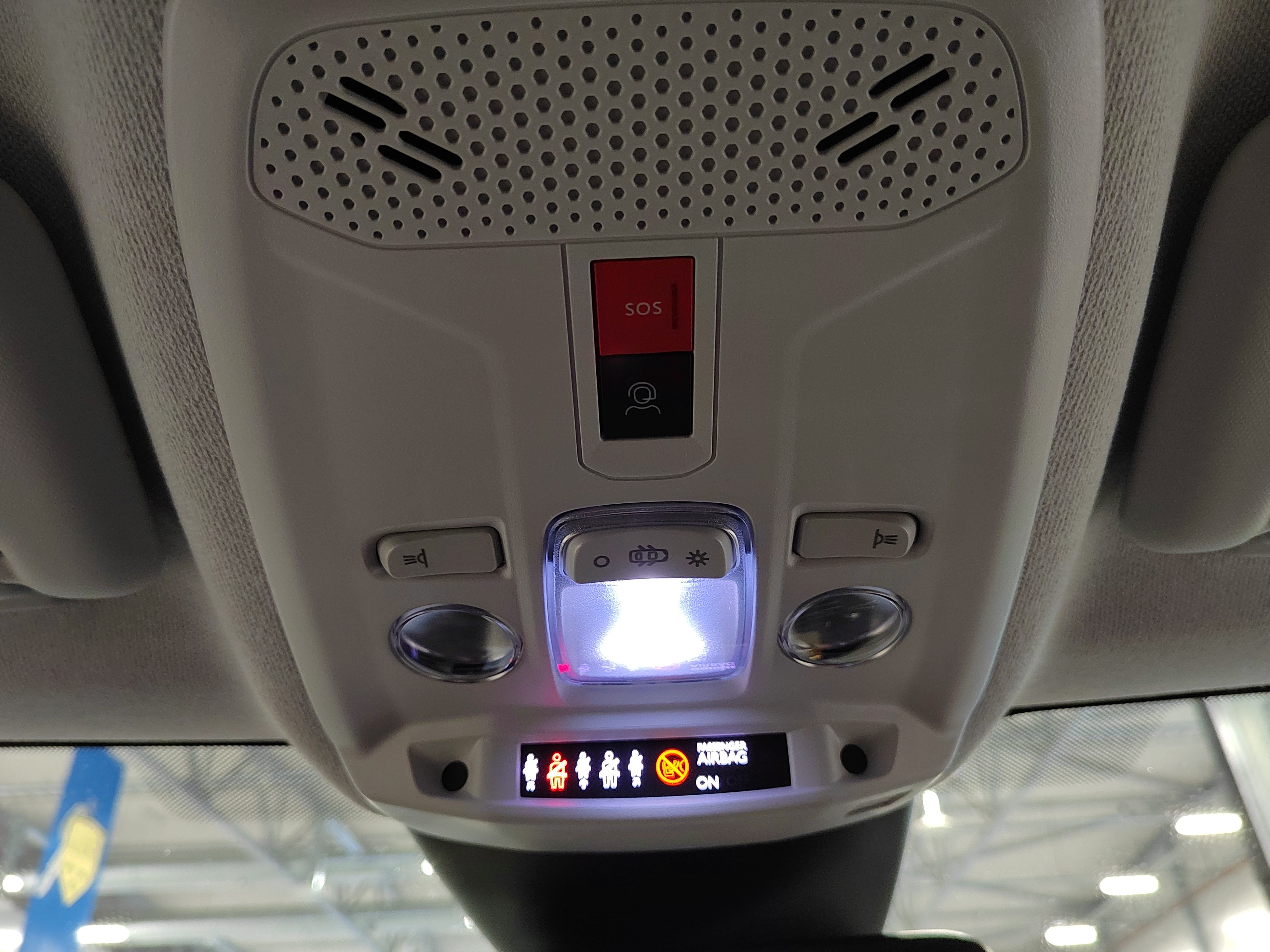 Citroen C4 FULL ELECTRIC 136 SHINE COMFORT SELECTION 50 KWH A