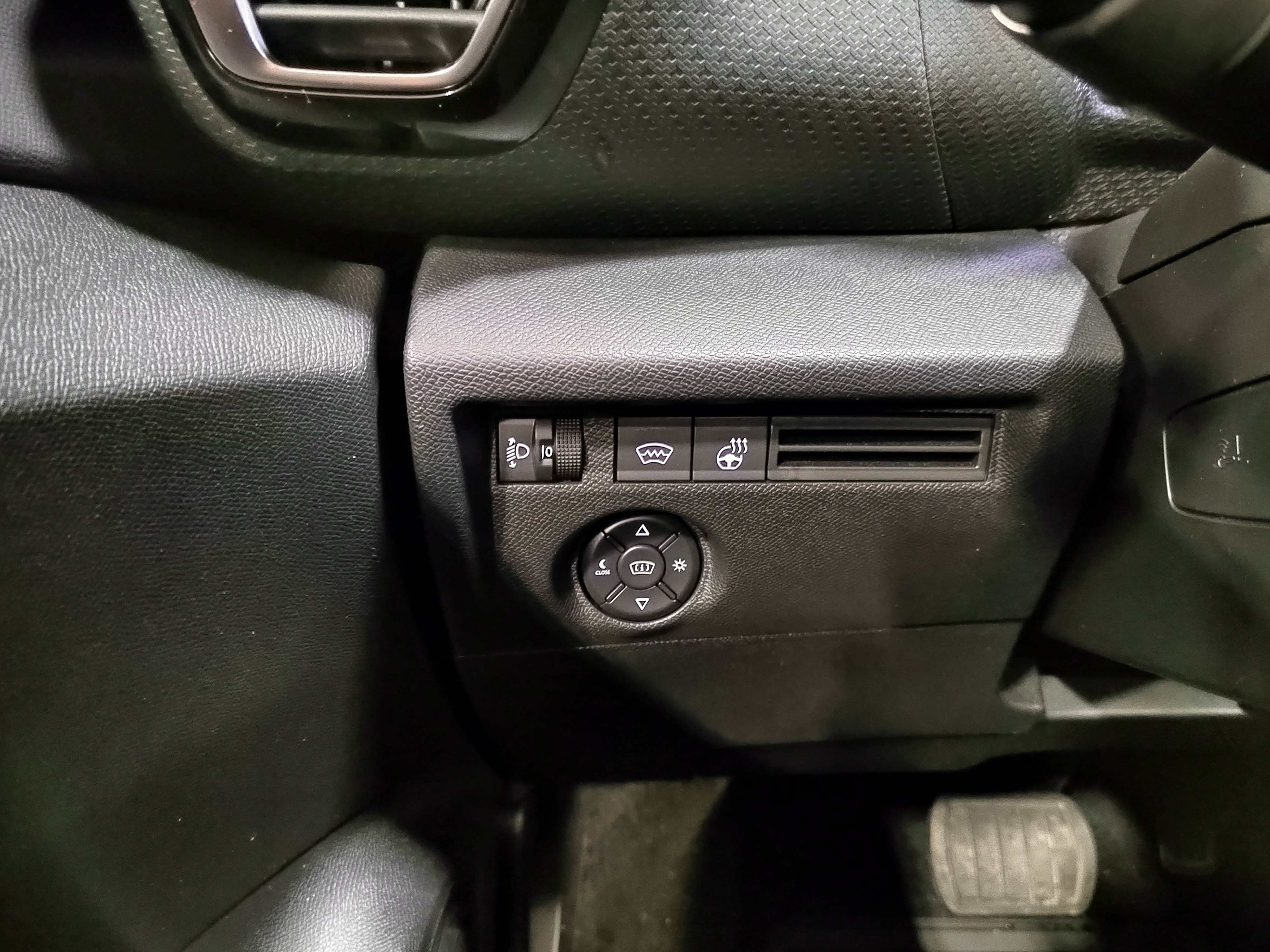 Citroen C4 FULL ELECTRIC 136 SHINE COMFORT SELECTION 50 KWH A