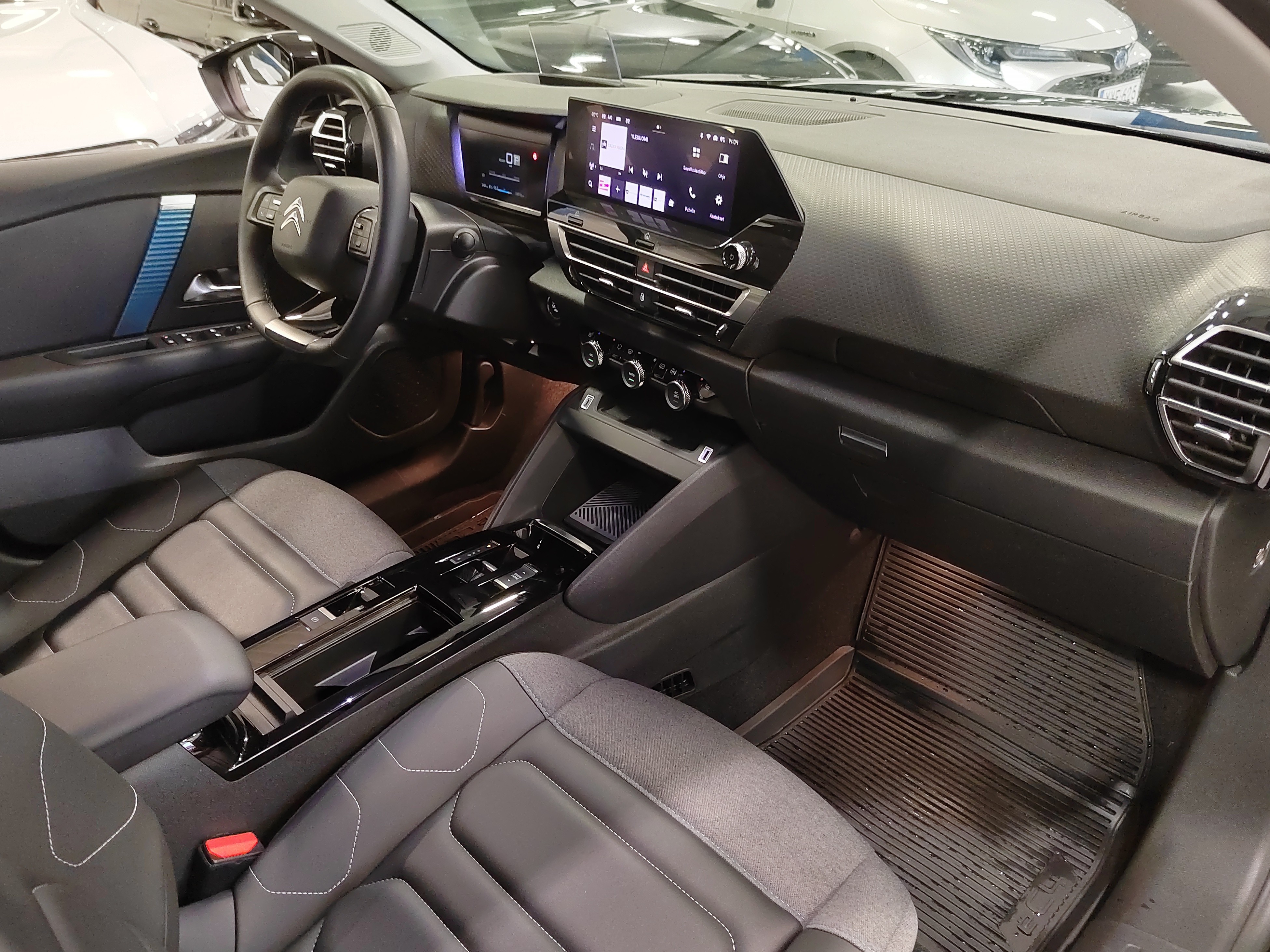 Citroen C4 FULL ELECTRIC 136 SHINE COMFORT SELECTION 50 KWH A