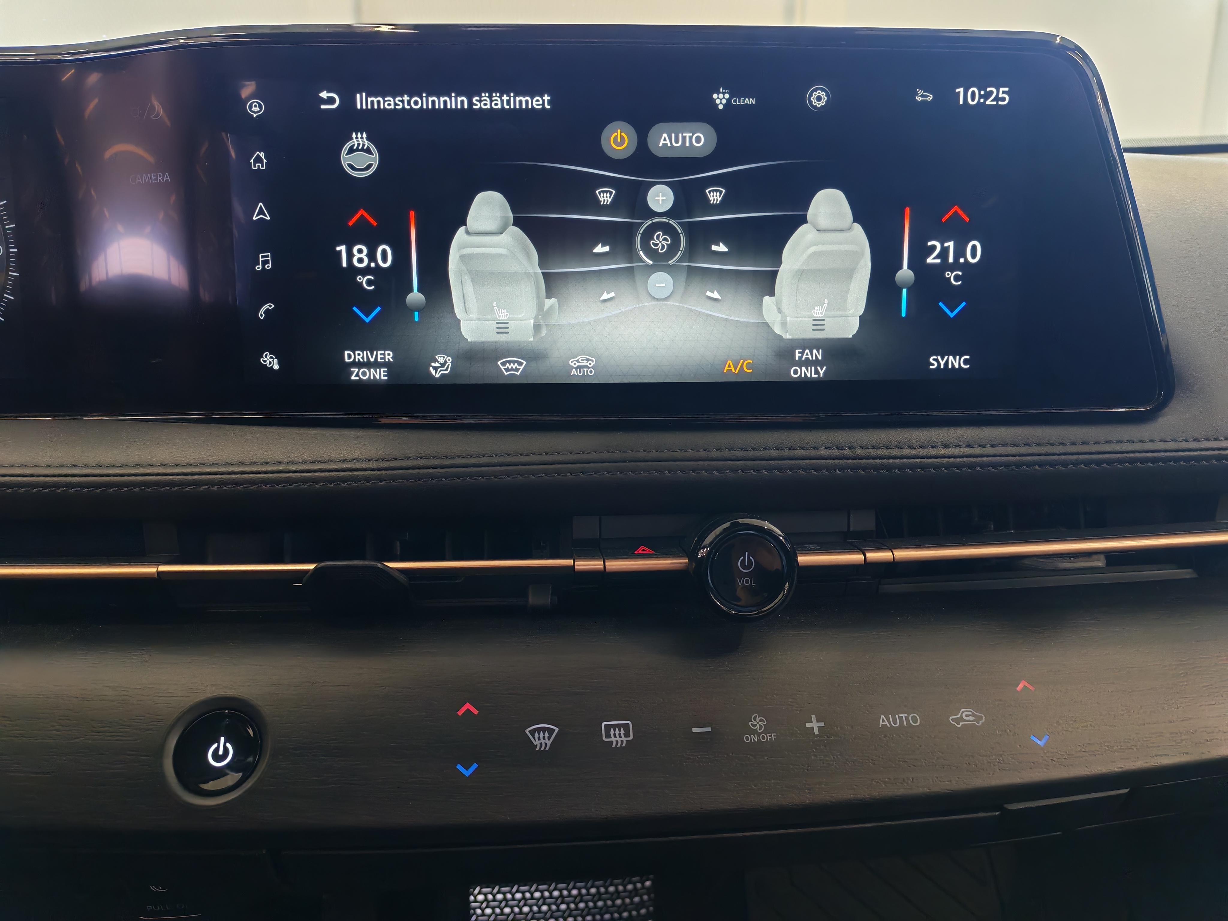 Nissan ARIYA 63KWH ADVANCE 2WD 22KW CHARGER TAKUU 24KK/40TKM