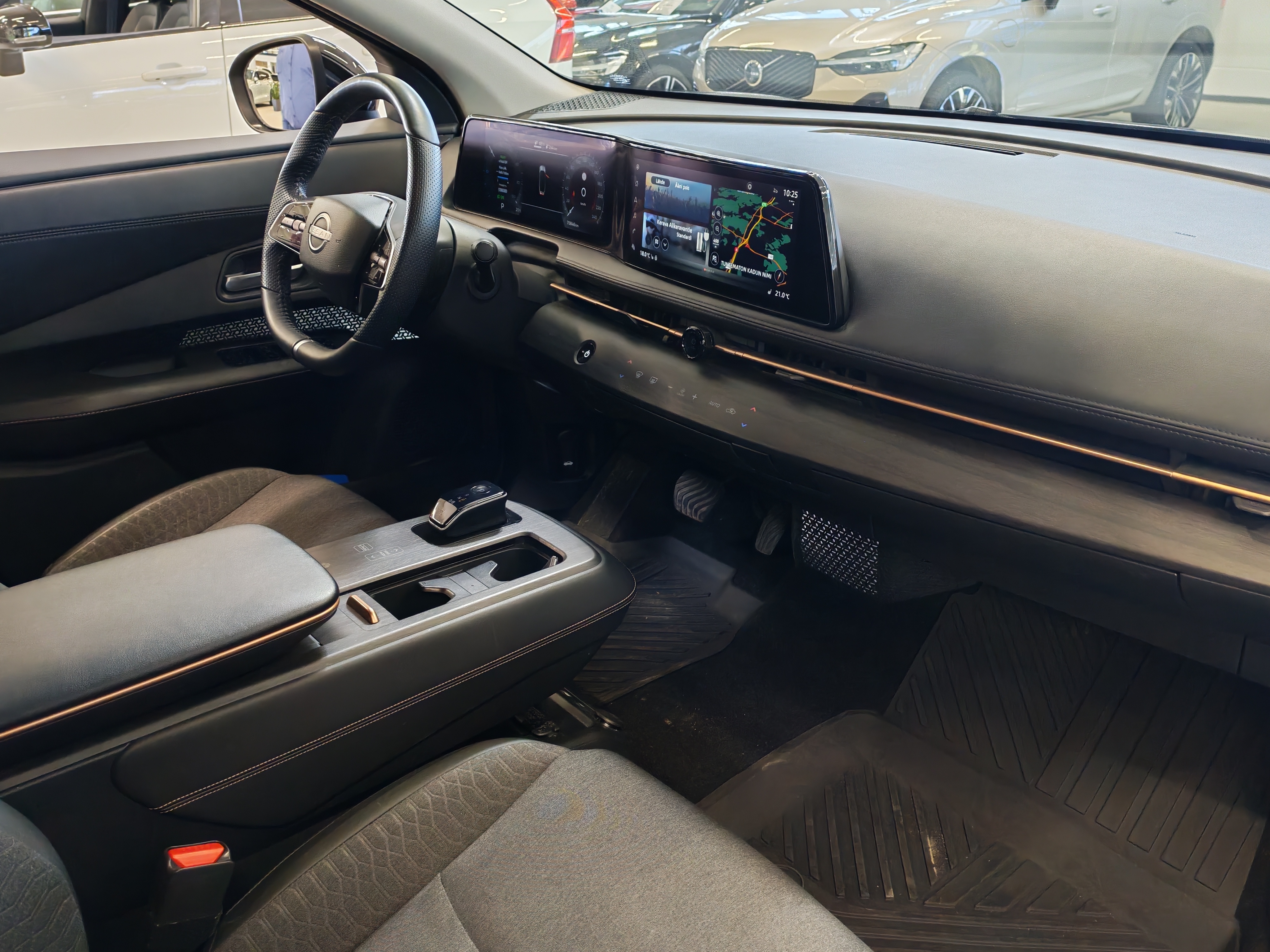 Nissan ARIYA 63KWH ADVANCE 2WD 22KW CHARGER TAKUU 24KK/40TKM