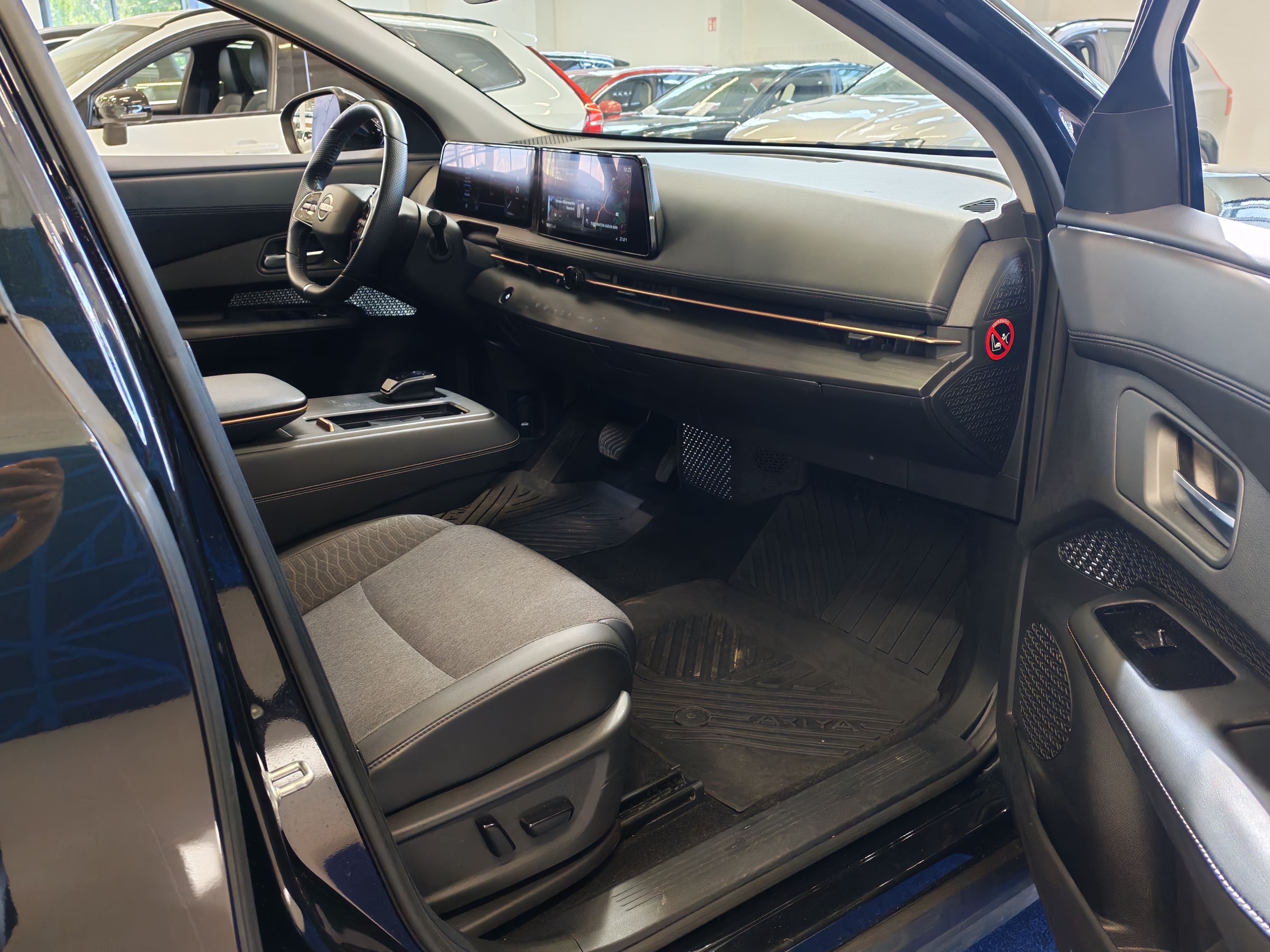 Nissan ARIYA 63KWH ADVANCE 2WD 22KW CHARGER TAKUU 24KK/40TKM