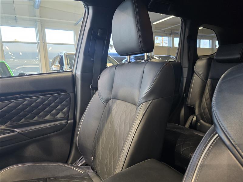 Mitsubishi OUTLANDER PHEV INSTYLE 4WD 5P