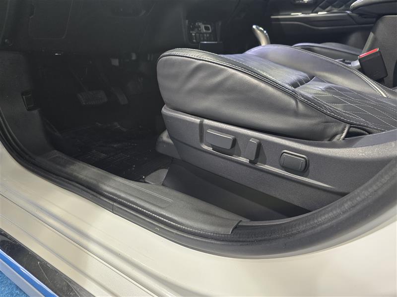 Mitsubishi OUTLANDER PHEV INSTYLE 4WD 5P