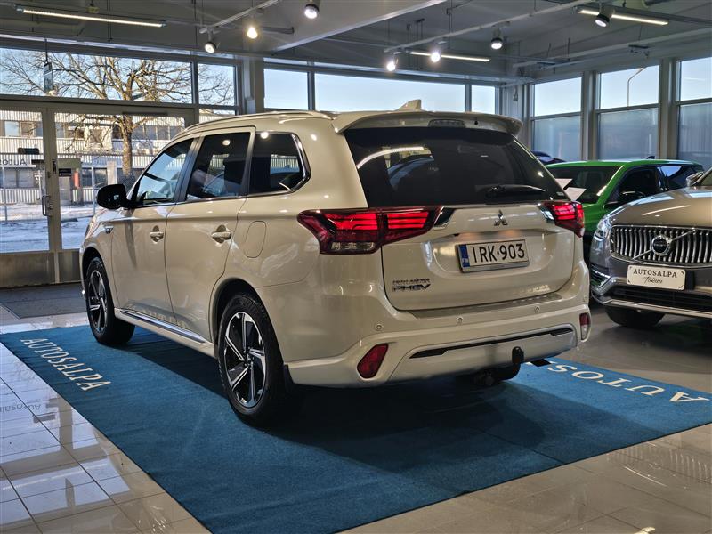 Mitsubishi OUTLANDER PHEV INSTYLE 4WD 5P