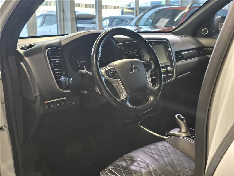 Mitsubishi OUTLANDER PHEV INSTYLE 4WD 5P