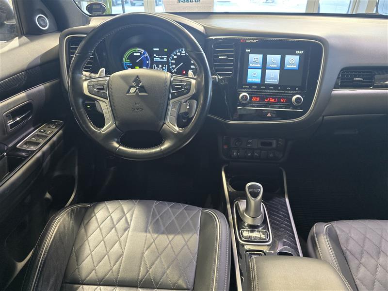 Mitsubishi OUTLANDER PHEV INSTYLE 4WD 5P