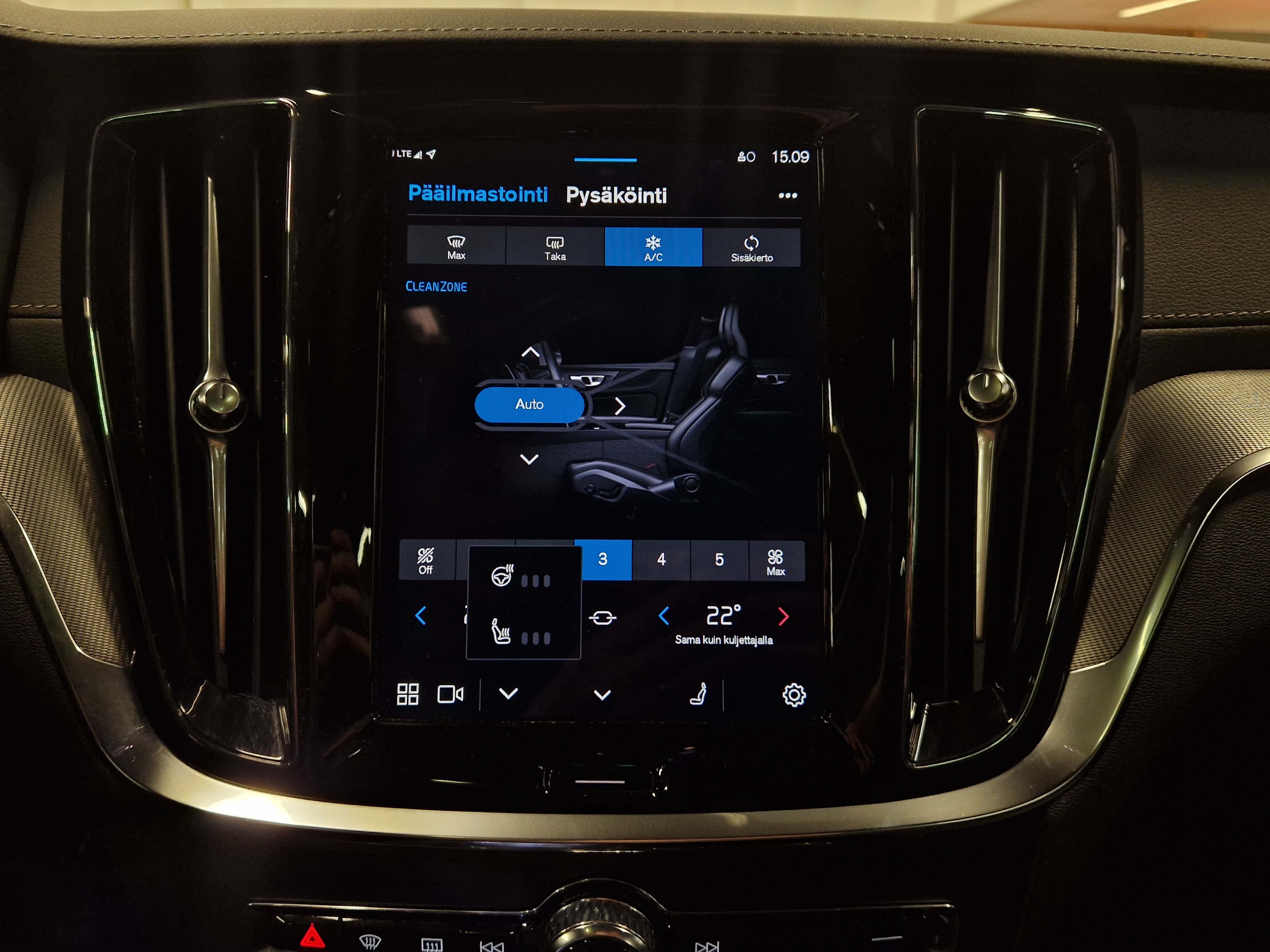 Volvo V60 T8 AWD LONG RANGE ULTRA DARK TAKUU 24KK/40TKM