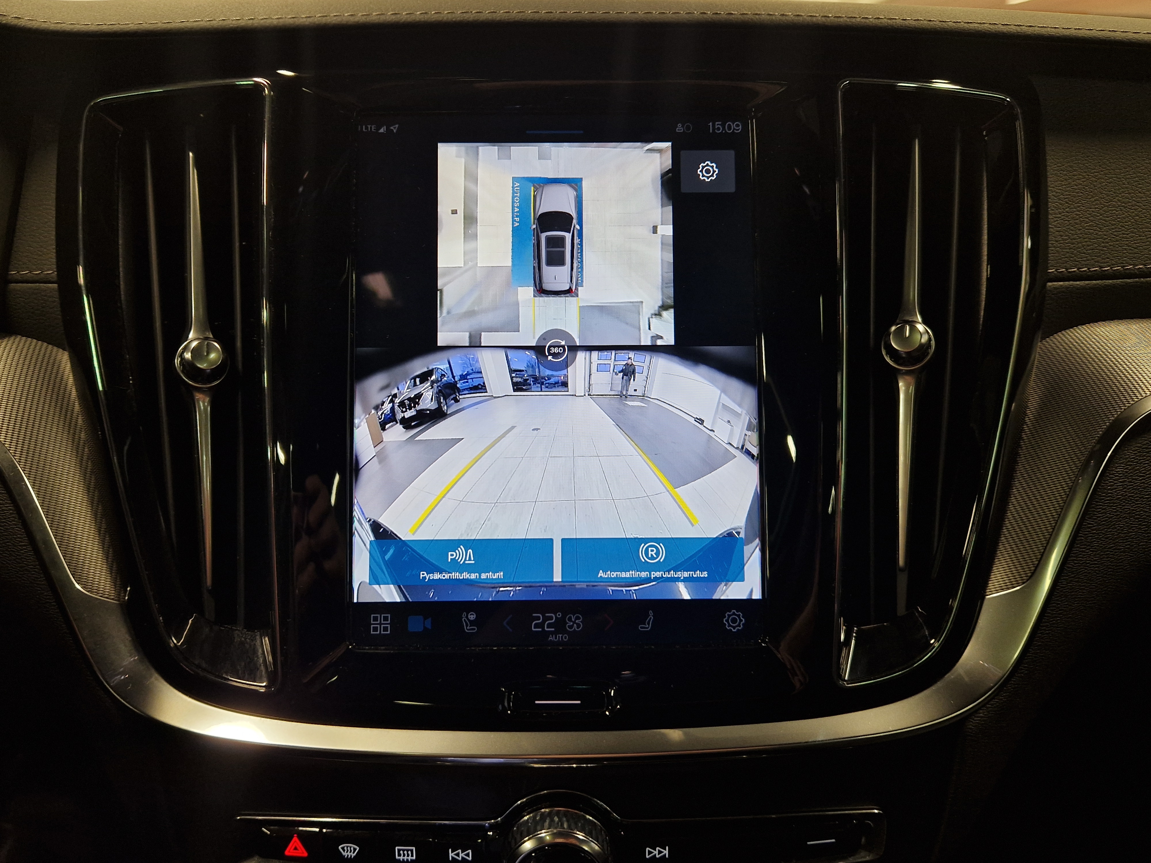 Volvo V60 T8 AWD LONG RANGE ULTRA DARK TAKUU 24KK/40TKM