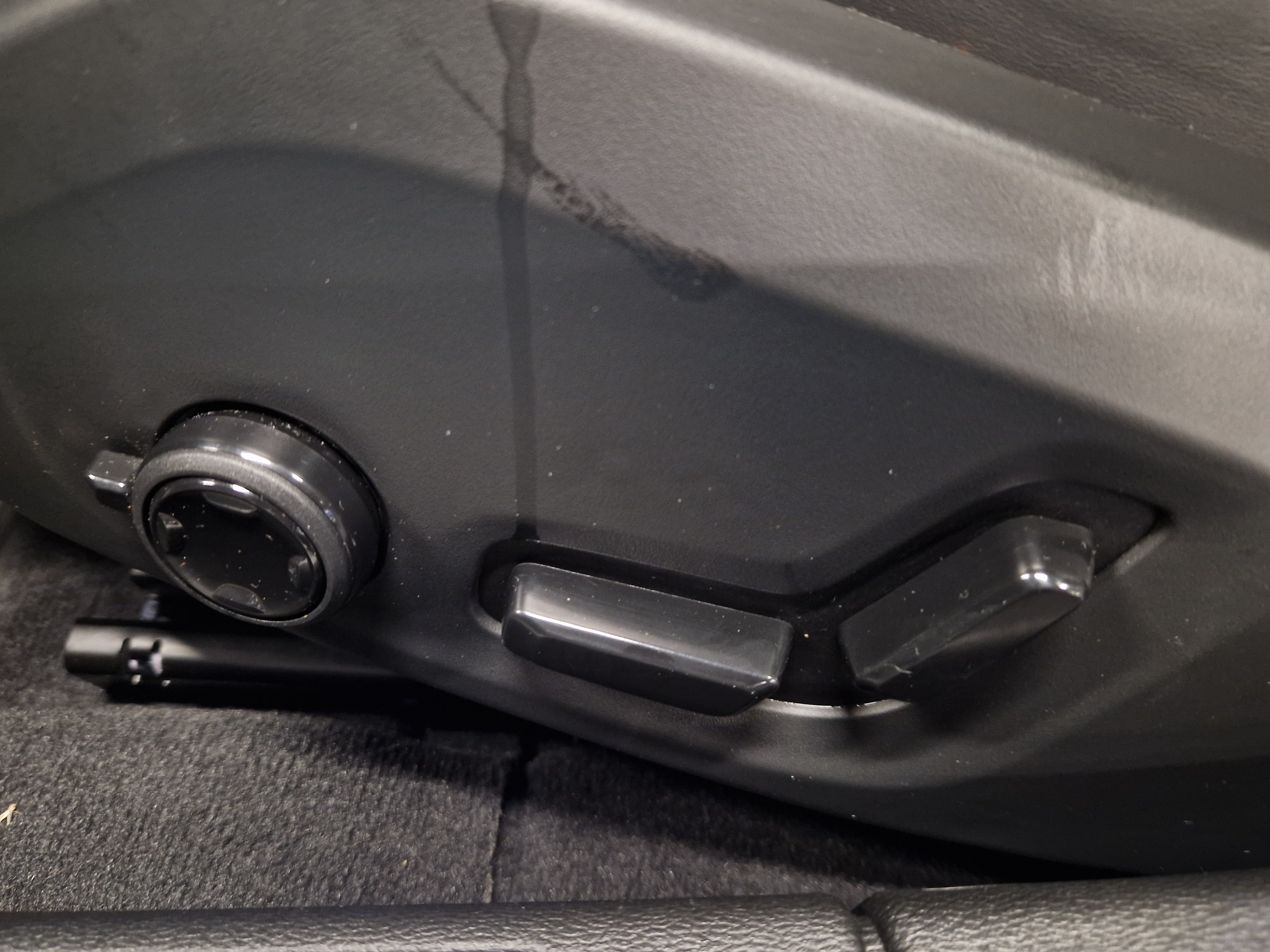 Volvo V60 T8 AWD LONG RANGE ULTRA DARK TAKUU 24KK/40TKM