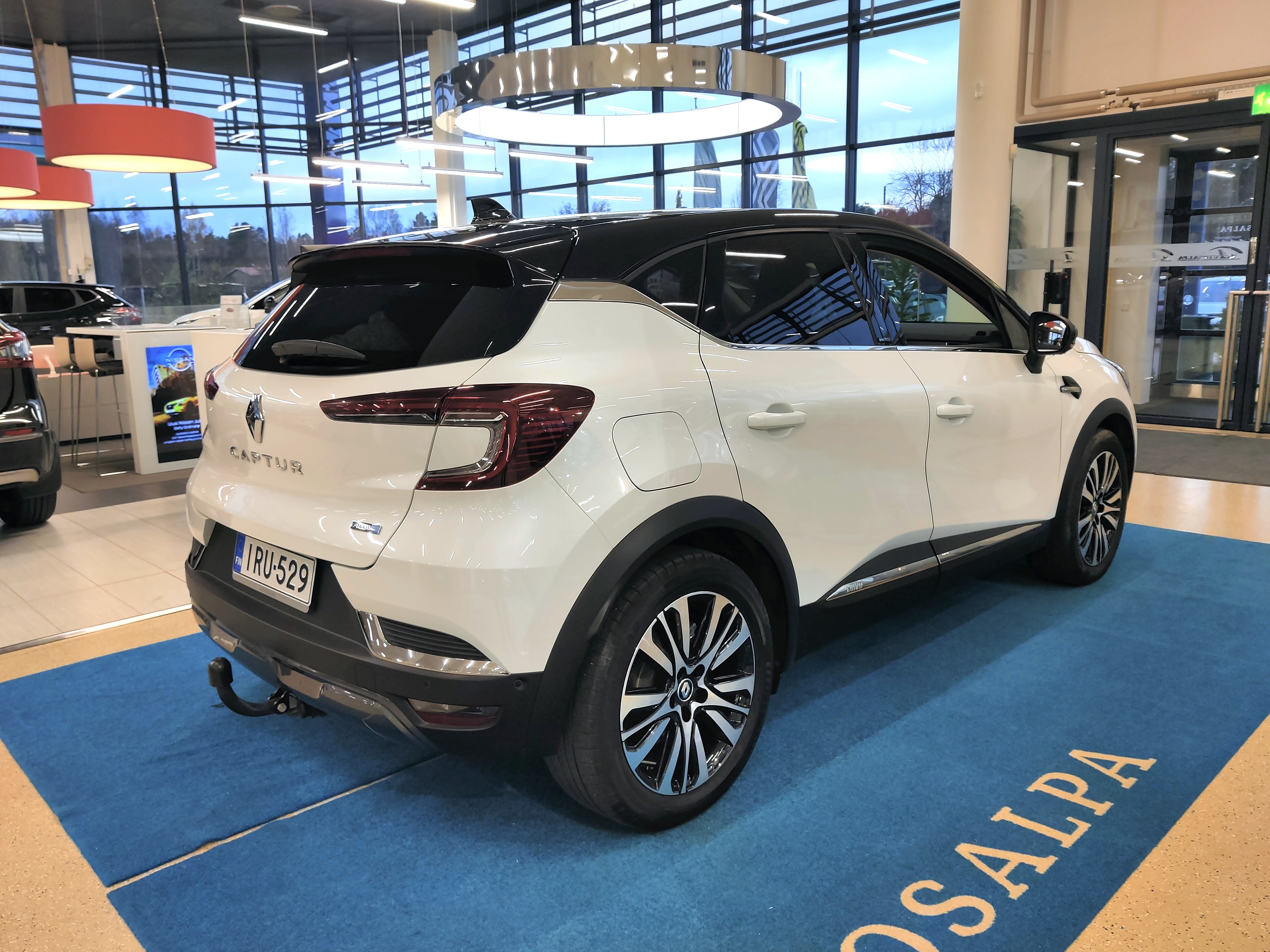 Renault CAPTUR E-TECH PLUG-IN HYBRID INTENS TAKUU 24KK/40TKM