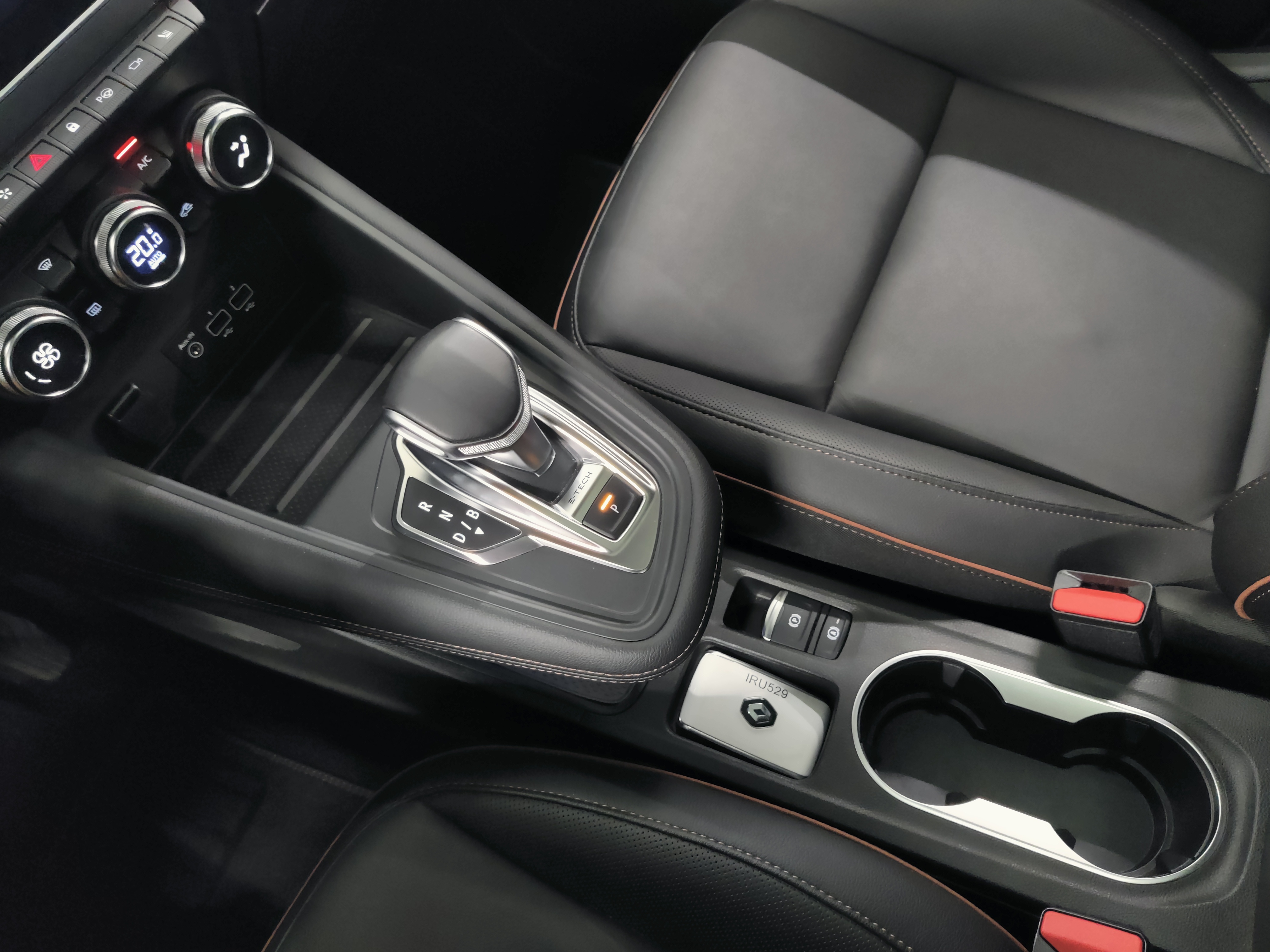 Renault CAPTUR E-TECH PLUG-IN HYBRID INTENS TAKUU 24KK/40TKM