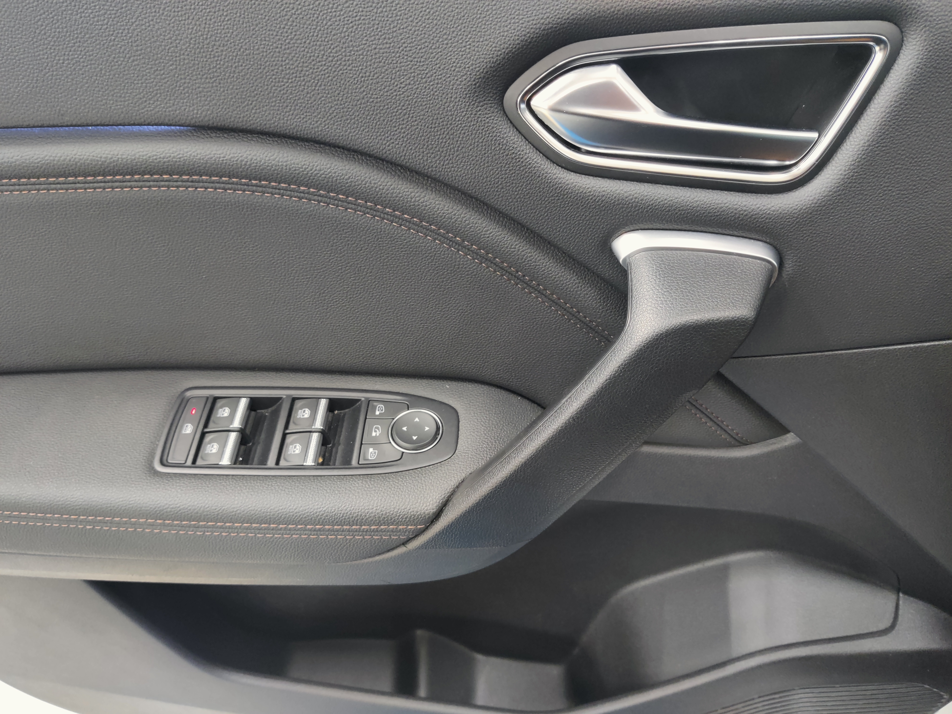 Renault CAPTUR E-TECH PLUG-IN HYBRID INTENS TAKUU 24KK/40TKM
