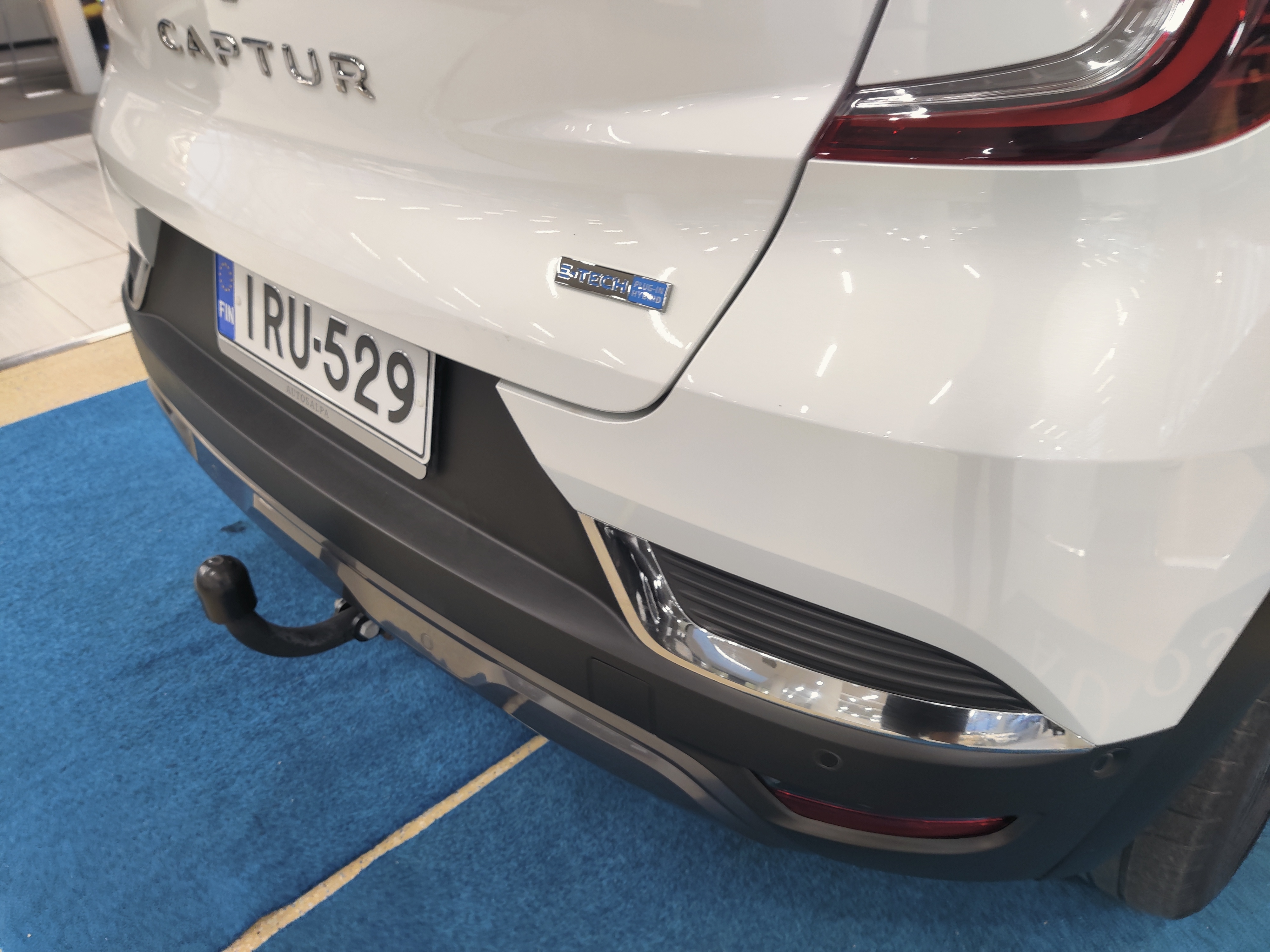 Renault CAPTUR E-TECH PLUG-IN HYBRID INTENS TAKUU 24KK/40TKM