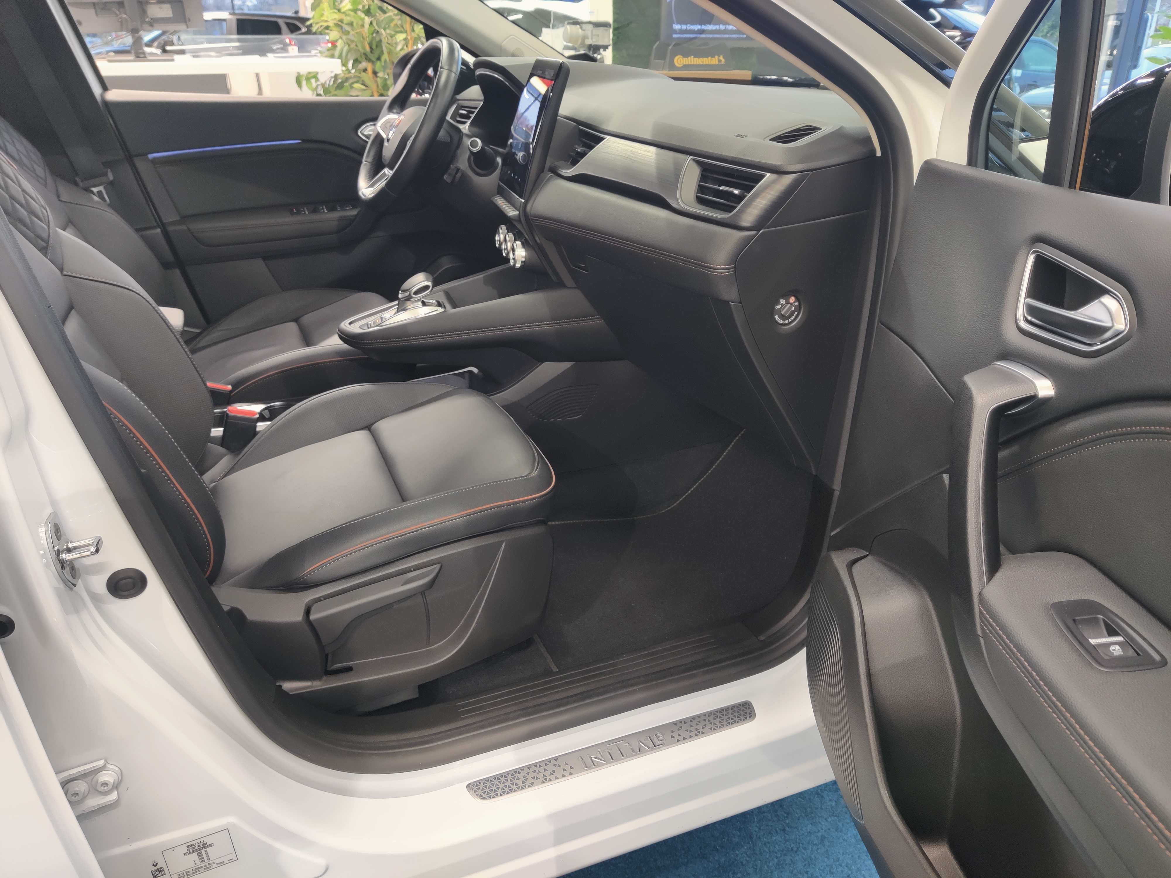 Renault CAPTUR E-TECH PLUG-IN HYBRID INTENS TAKUU 24KK/40TKM