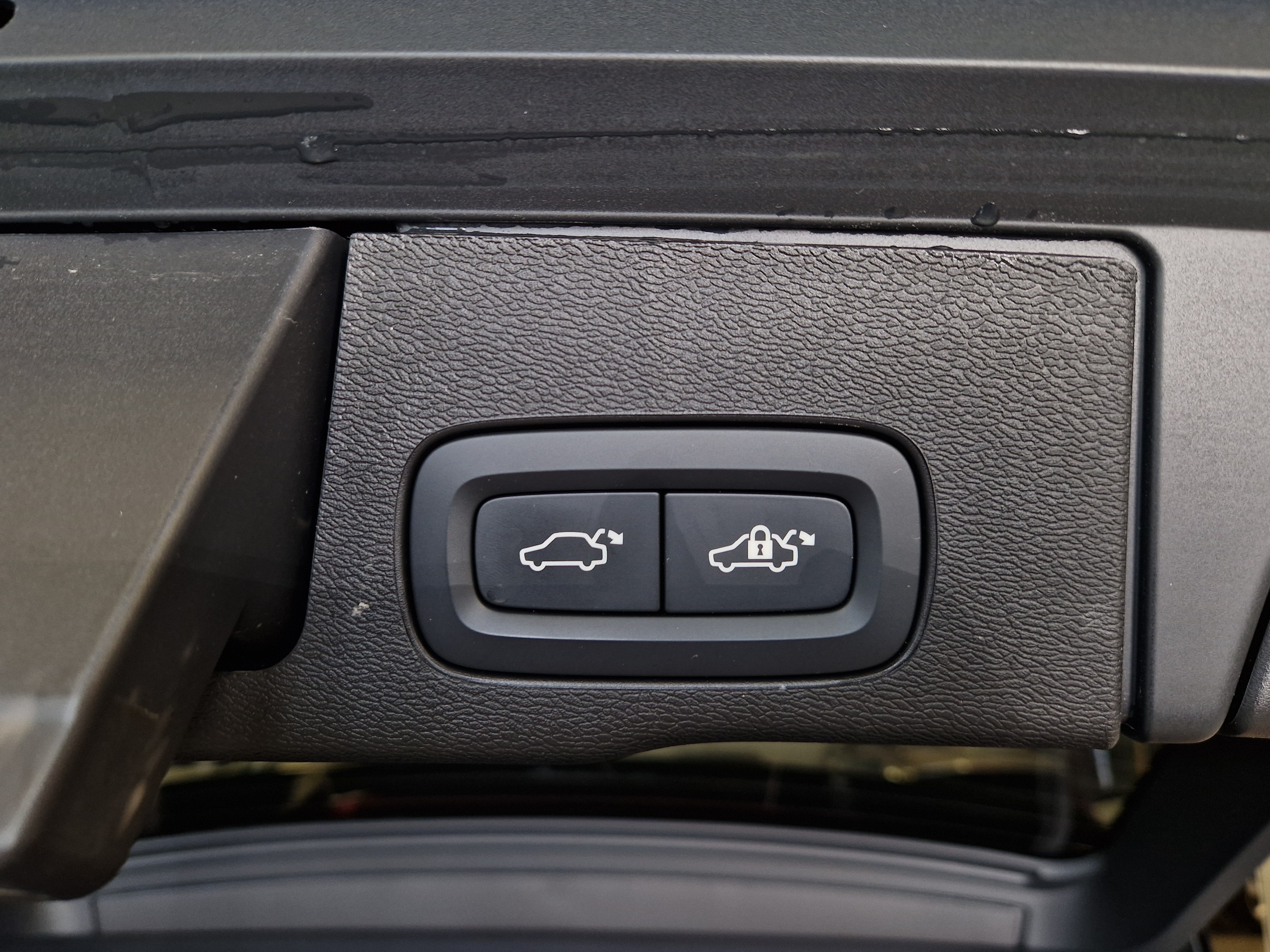 Volvo XC60 T8 AWD LONG RANGE ULTRA DARK AUT.